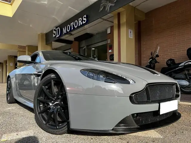 Aston Martin Vantage Vantage Coupe AMR V12S Performance