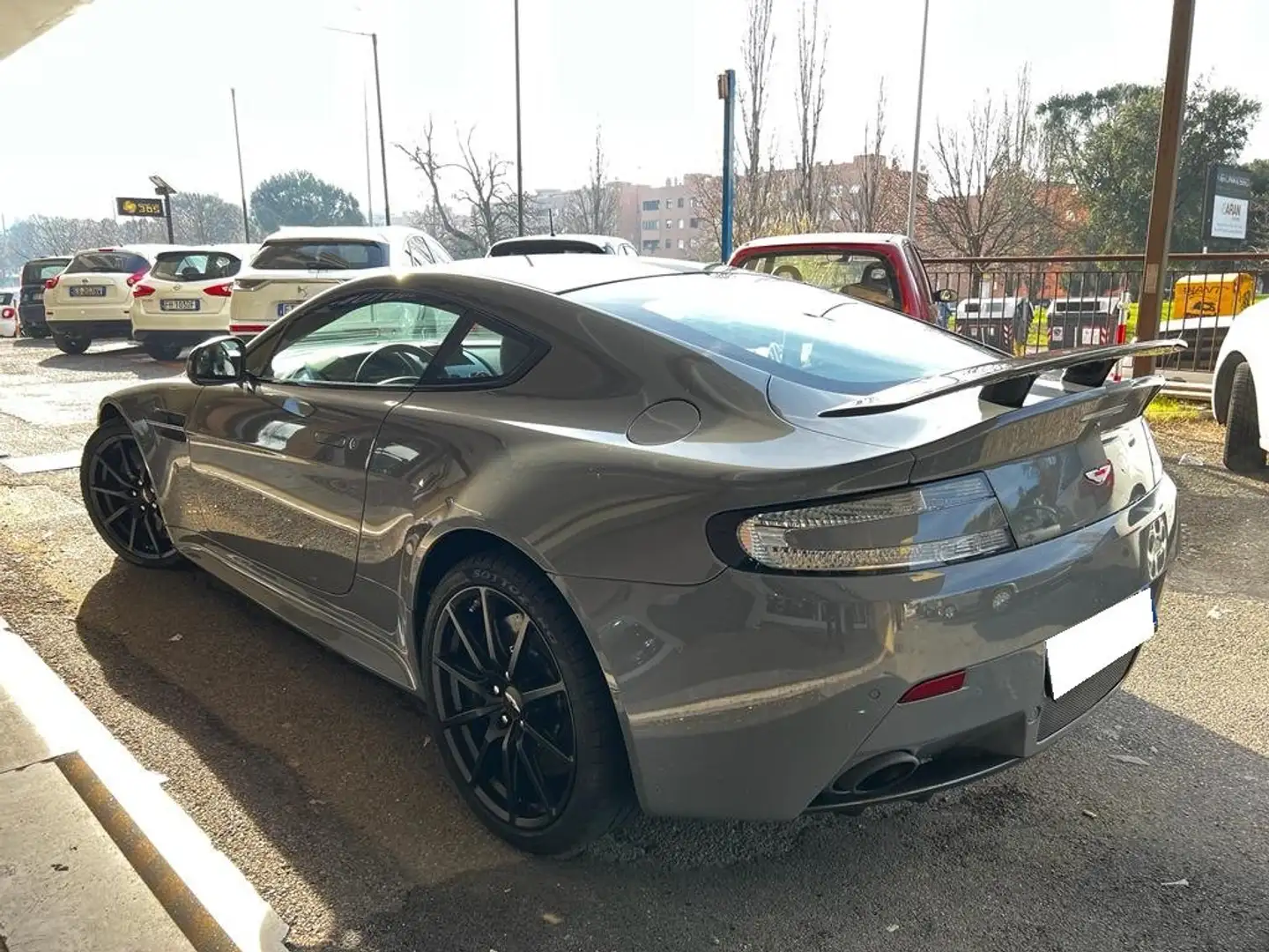 Aston Martin Vantage Vantage Coupe AMR V12S Performance Grijs - 2
