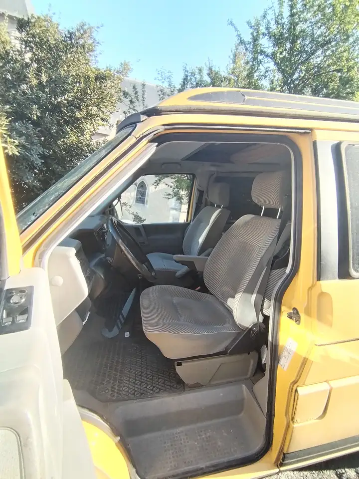 Volkswagen T4 Transporter multivan · 2.5 TDI 102 ch · Toit relevable · 7 places · 5 couchages, foto 3