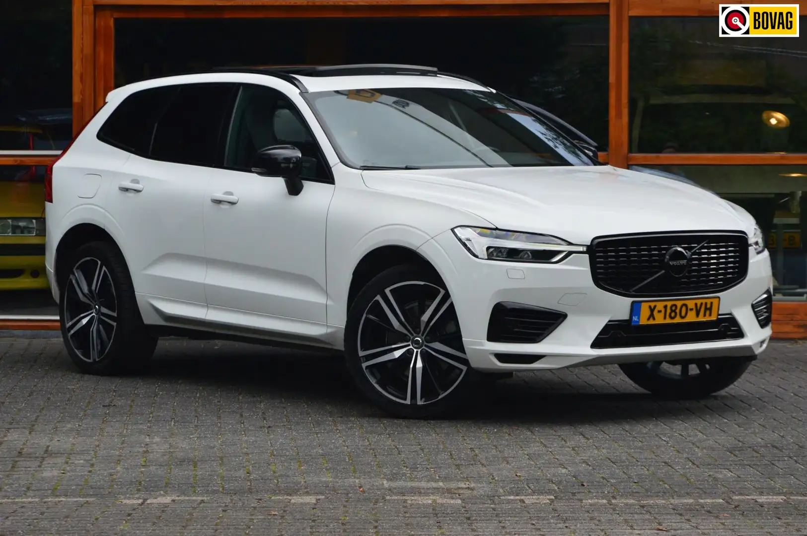 Volvo XC60 T6 Hybride AWD R-Design | Panoramadak | Stoel/Stuu Wit - 1