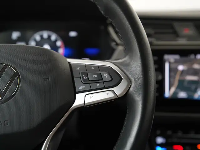 Volkswagen Touran view 9