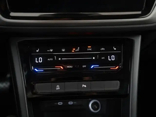 Volkswagen Touran view 11