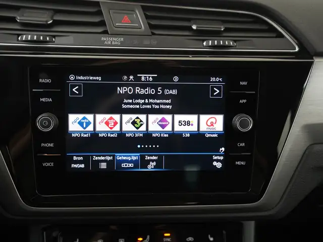 Volkswagen Touran view 13