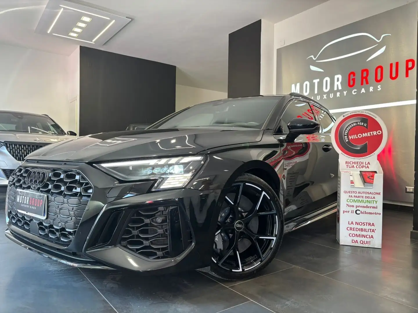 Audi RS RS Q3 40 TDI quattro S tronic Grijs - 2