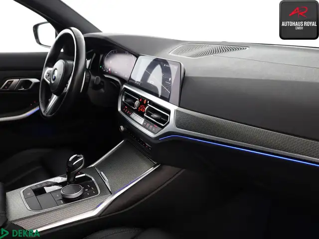 BMW 3 Series view 11
