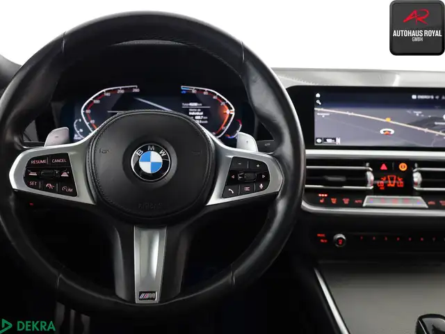 BMW 3 Series view 10