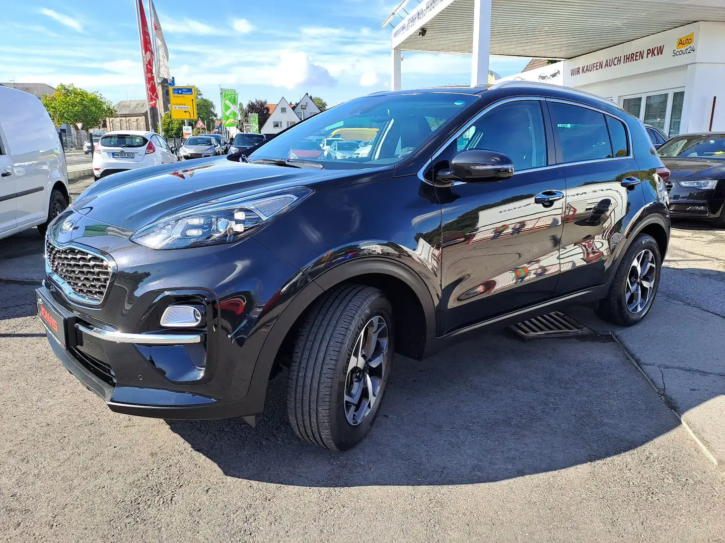 Kia Sportage Dream Team 2WD *1.Hd*Kam*Navi*DAB*LHZ* Schwarz - 2