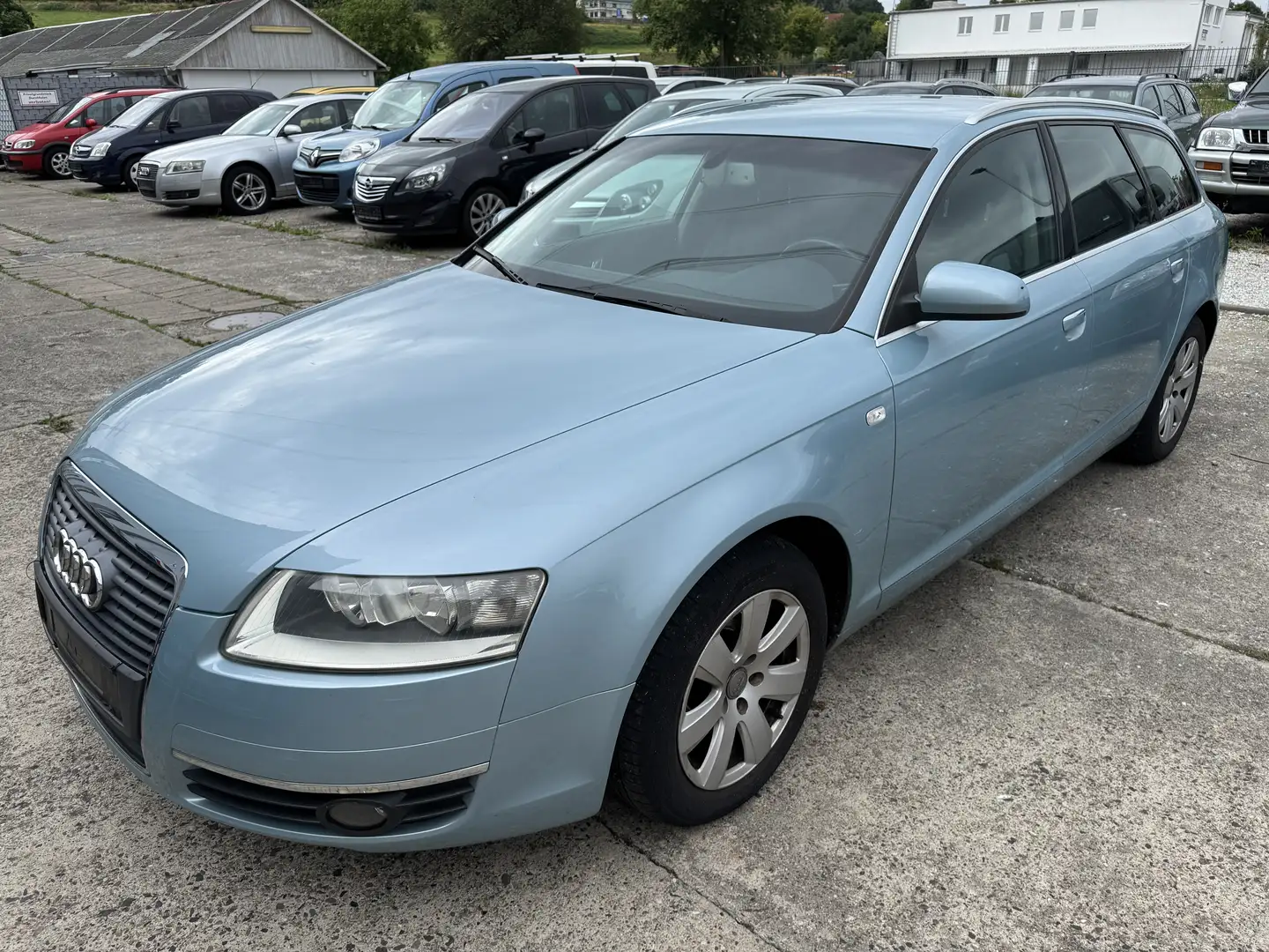 Audi A6 2.4 Avant AHK Bleu - 1