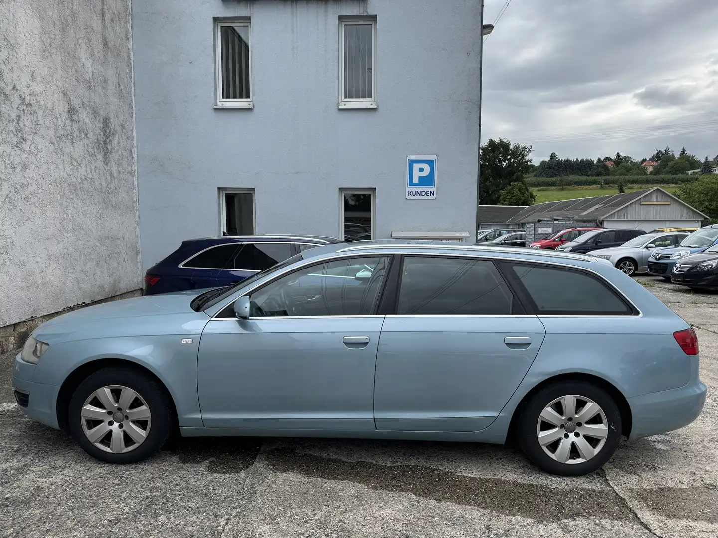 Audi A6 2.4 Avant AHK Bleu - 2