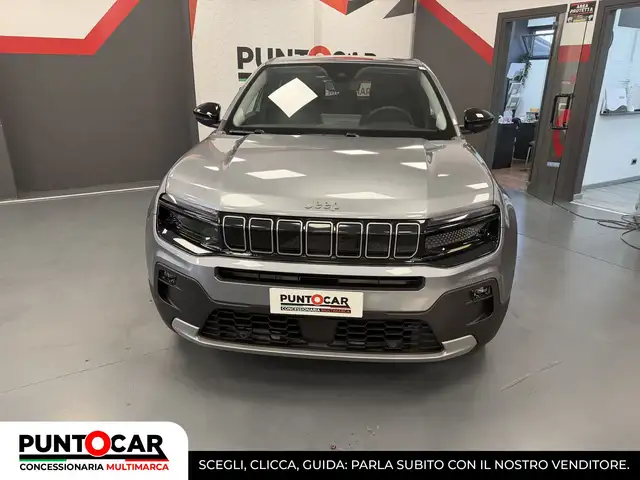 Jeep Avenger view 2