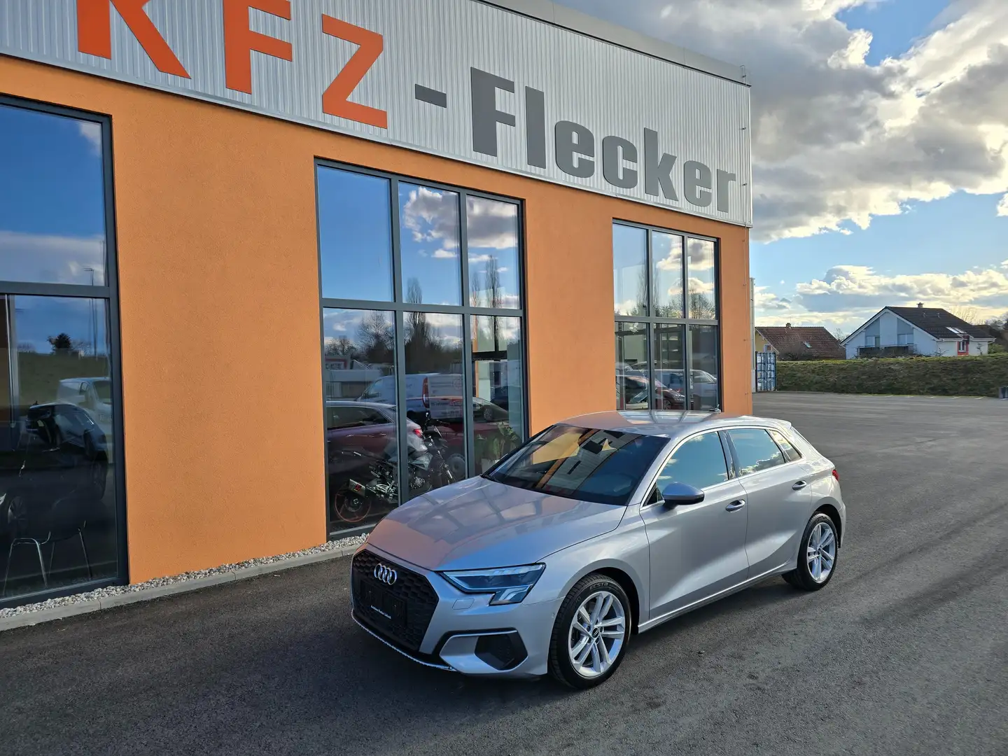 Audi A3 A3 SB 35 TDI  Business Line s-tronic Grau - 1