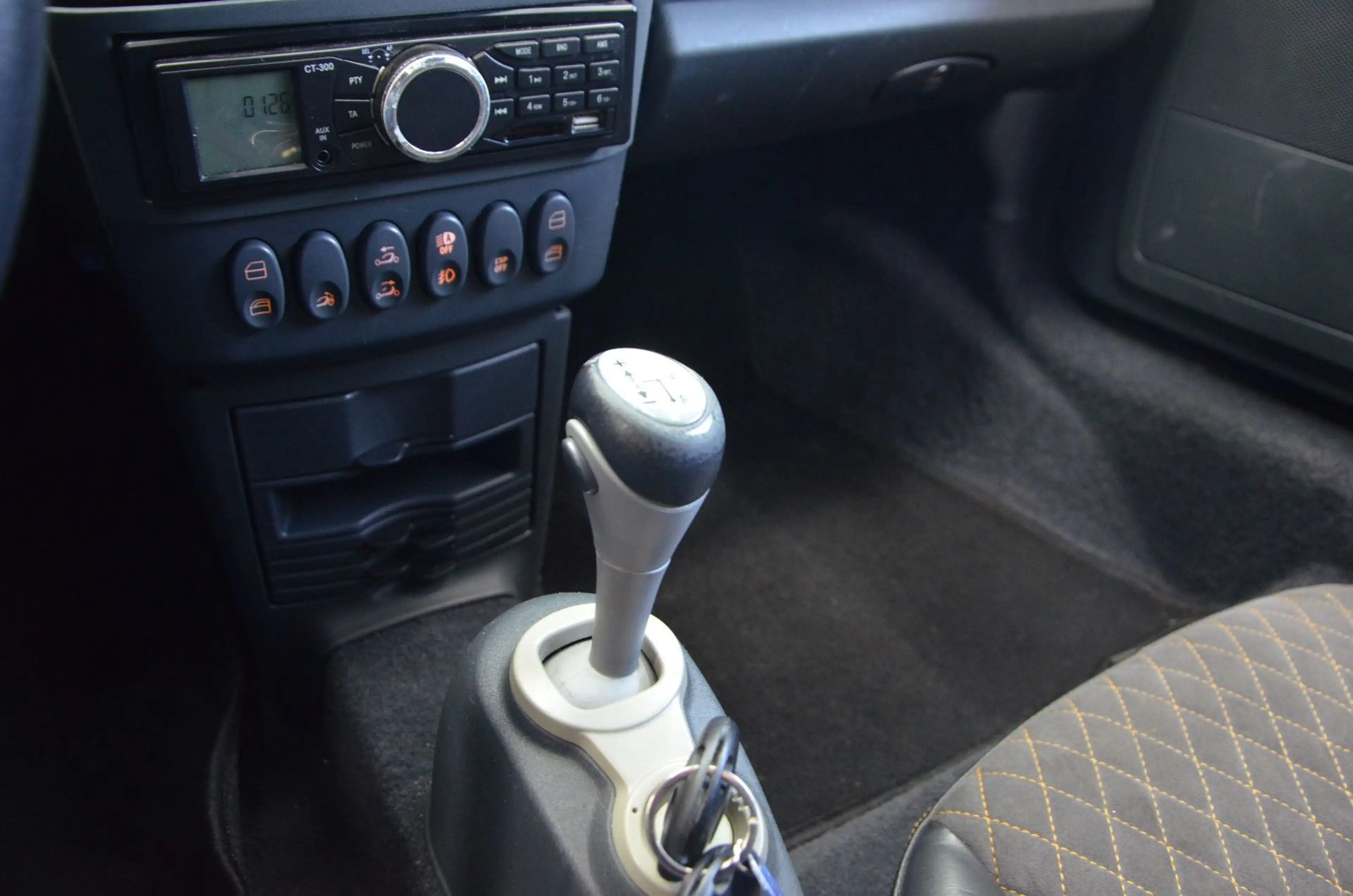 smart roadster Coupe *LORINSER*KLIMA*BLICKFANG*97TKM! — photo 11