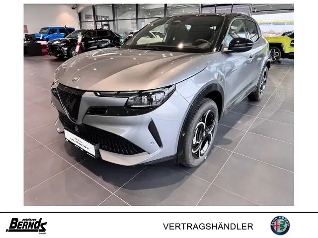 Alfa Romeo Junior 1.2 VGT Ibrida Ti