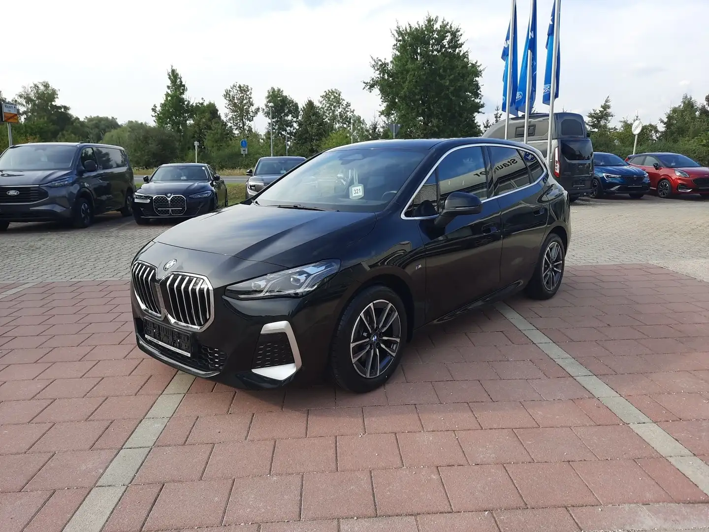 BMW 218 i Active Tourer M-Sport ACC LED Kamera HiFi Zwart - 2