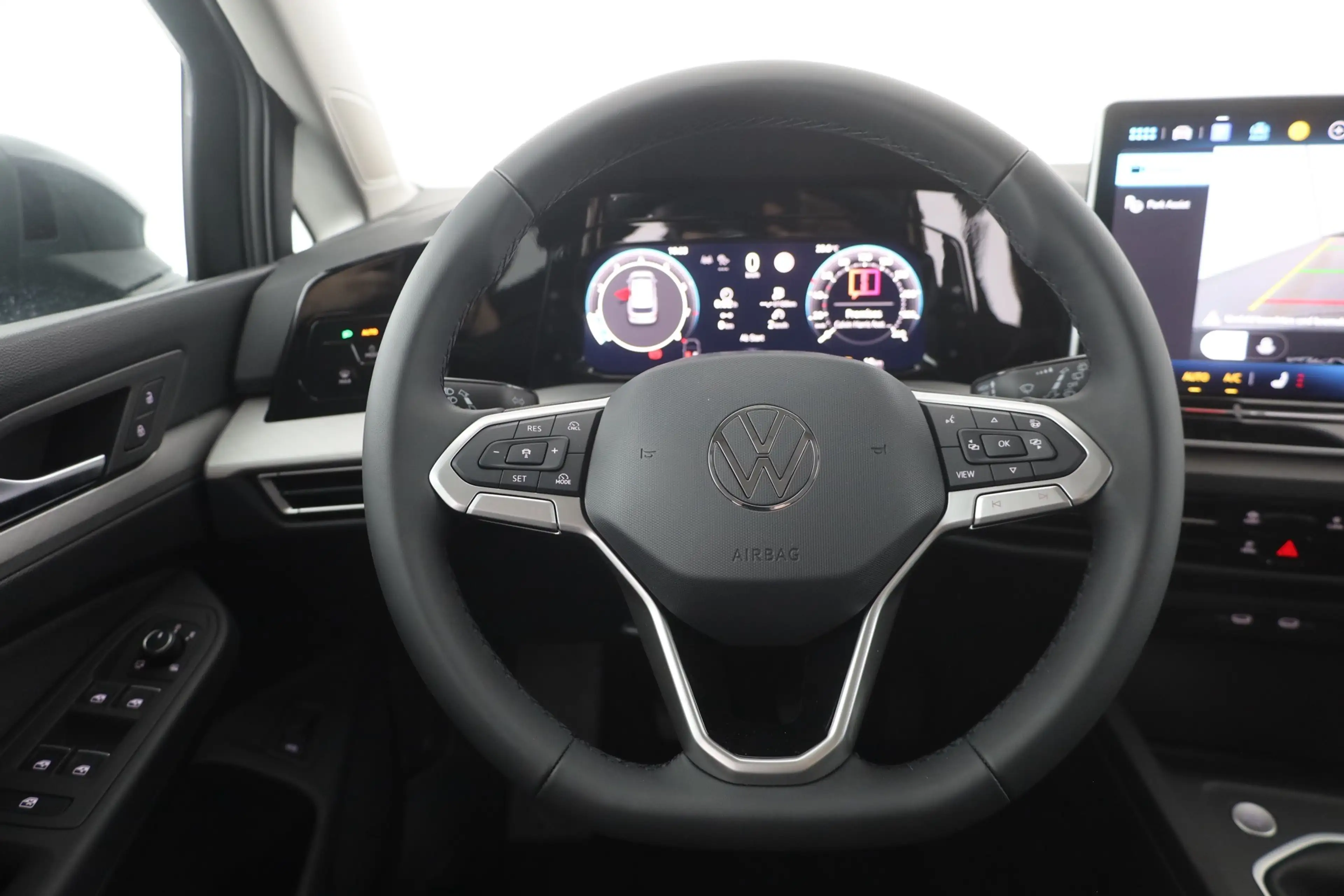 Volkswagen Golf VIII Variant 1.5 TSI LED ACC Kamera — photo 14