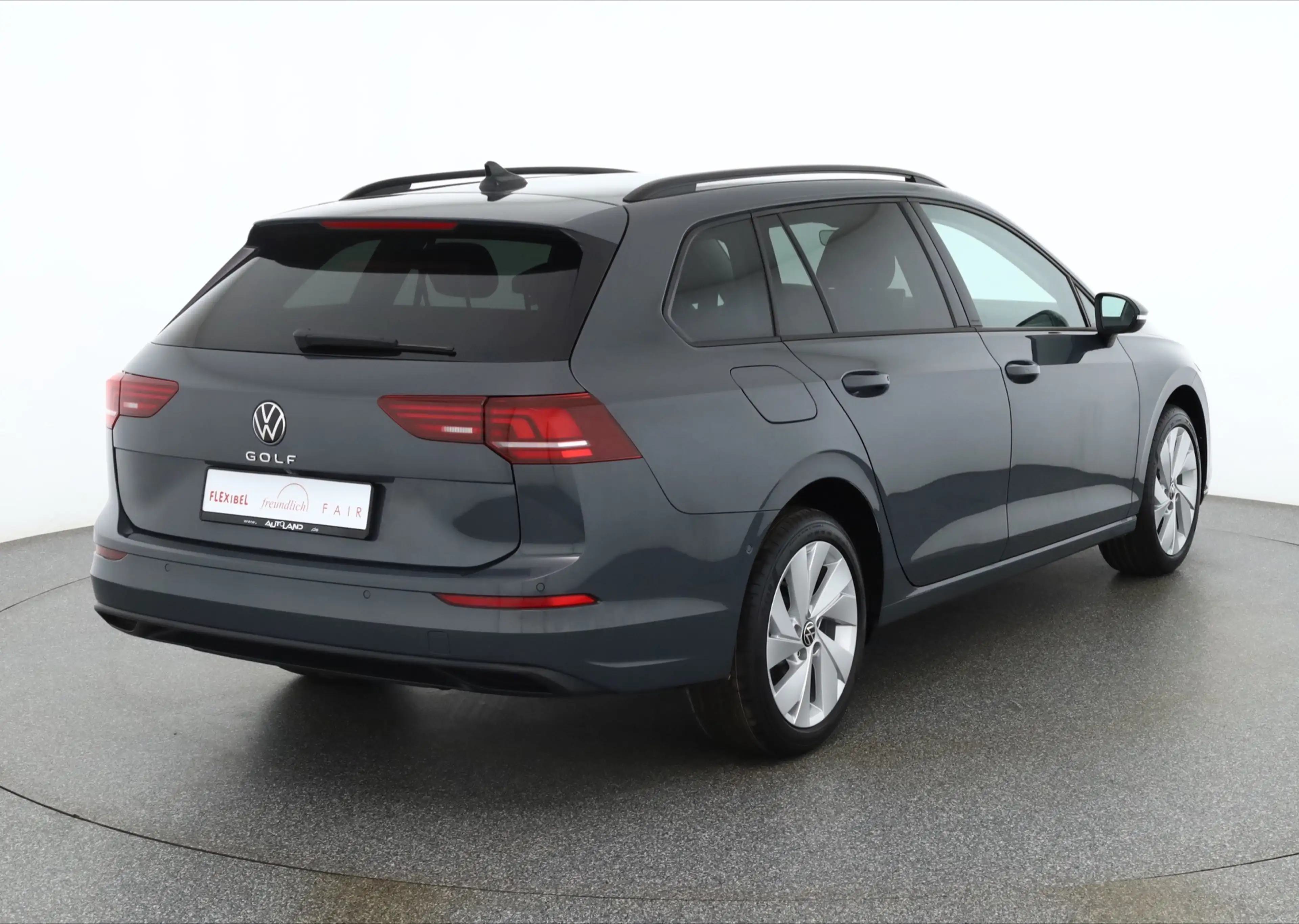 Volkswagen Golf VIII Variant 1.5 TSI LED ACC Kamera — photo 5