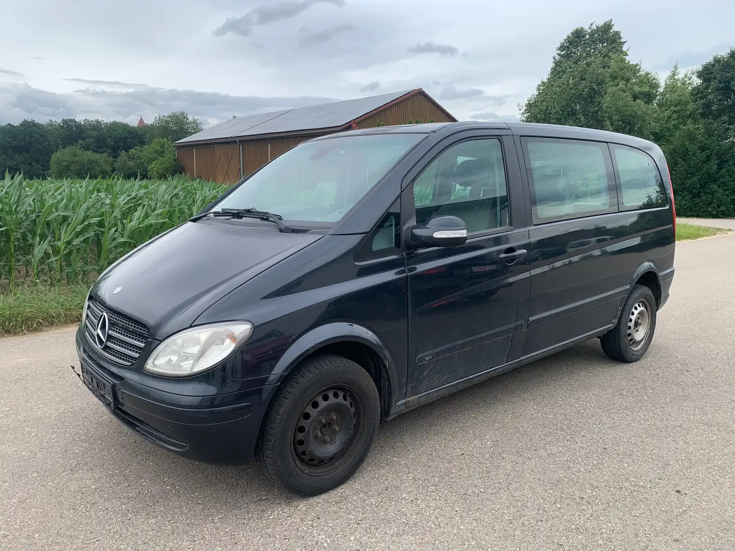 Mercedes-Benz Viano 2.2 CDI kompakt (639.811) Schwarz - 1