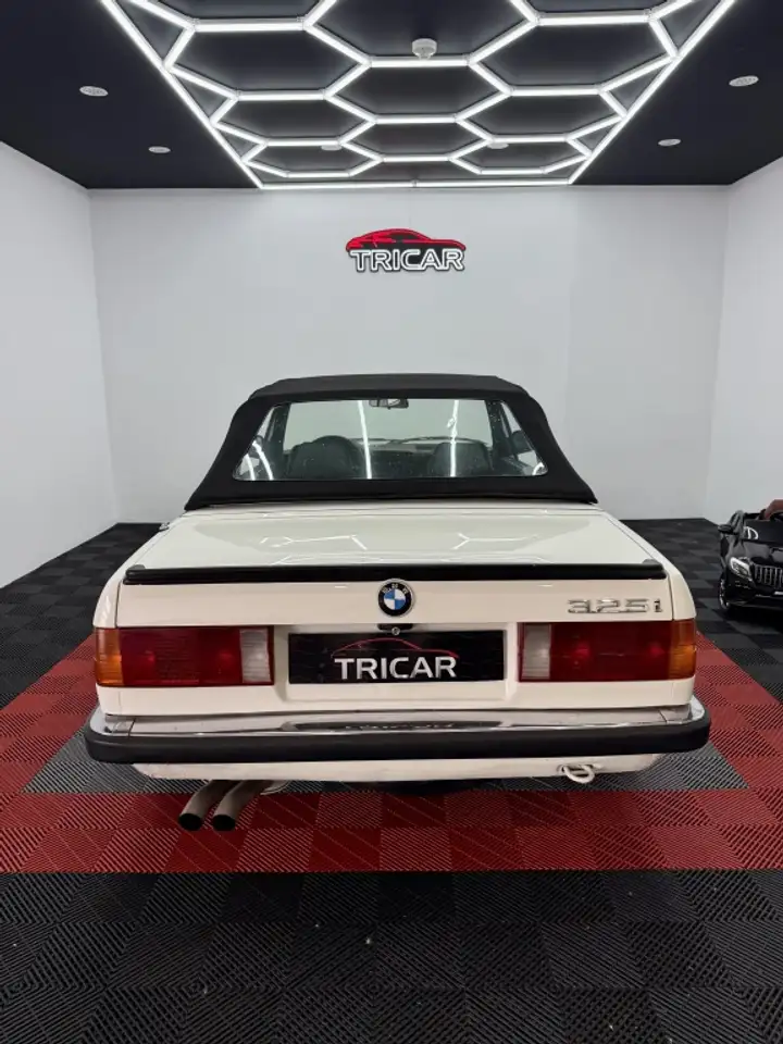 BMW 325i Cabriolet, foto 4
