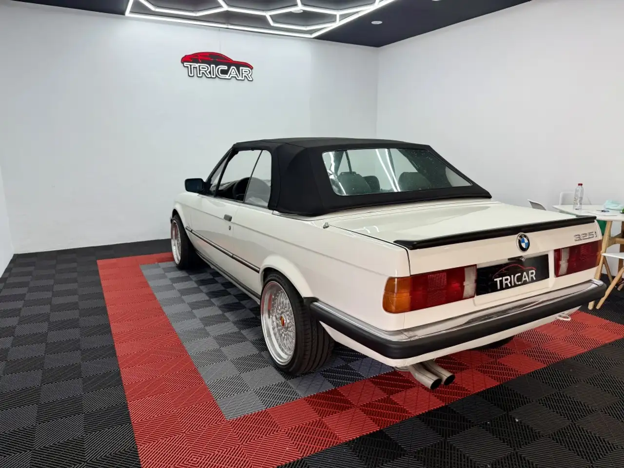 BMW 325i Cabriolet, foto 2