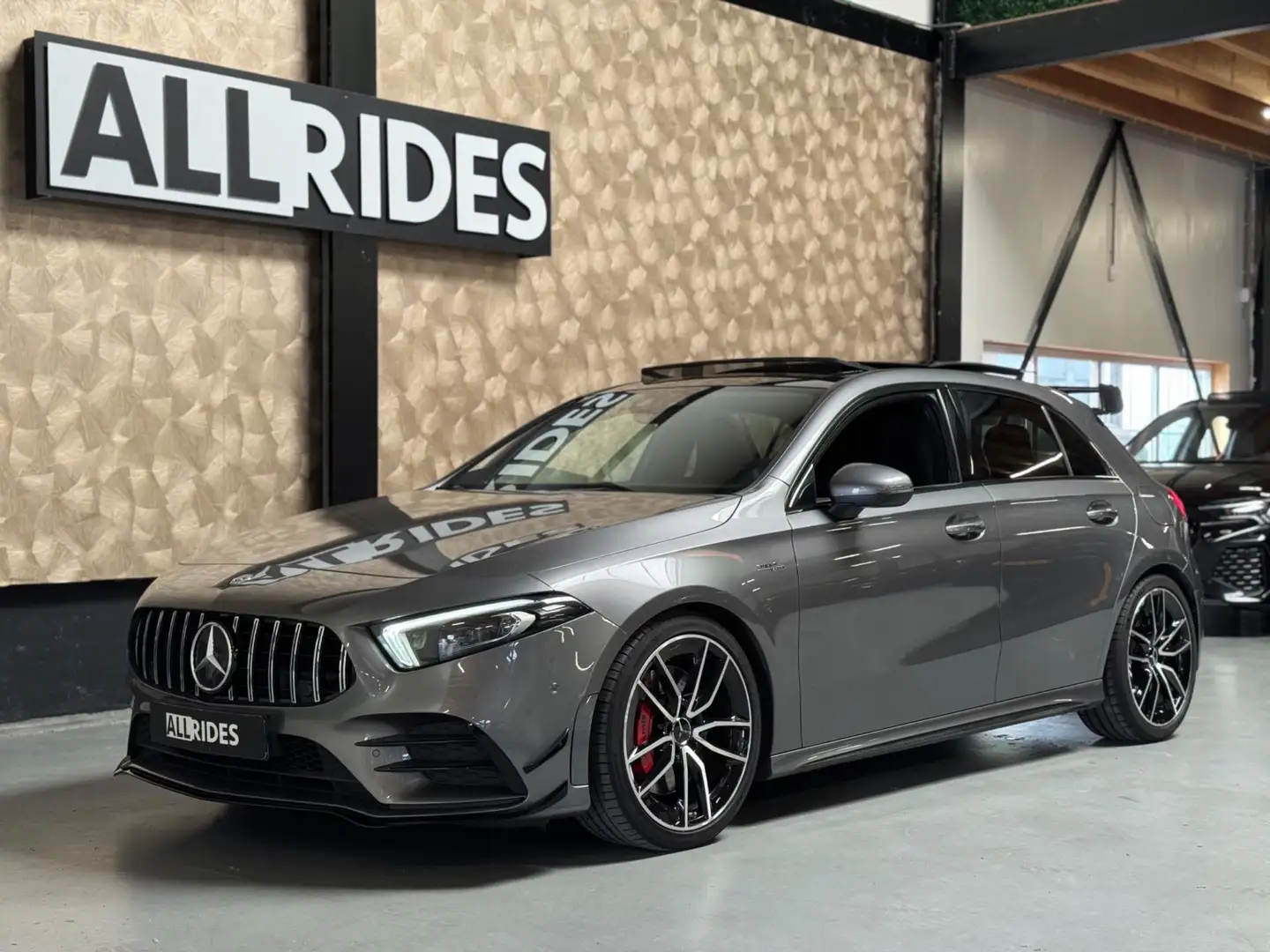 Mercedes-Benz A 35 AMG 4MATIC Edition 1 | pano | sfeerverlichting | AERO Grau - 2