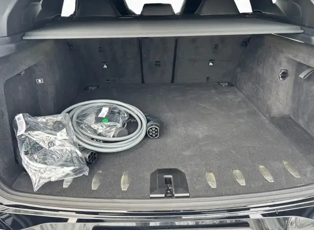 BMW XM XM 50e SoftCl.AHK H&K 360° Hud Matrix Ansicht 15