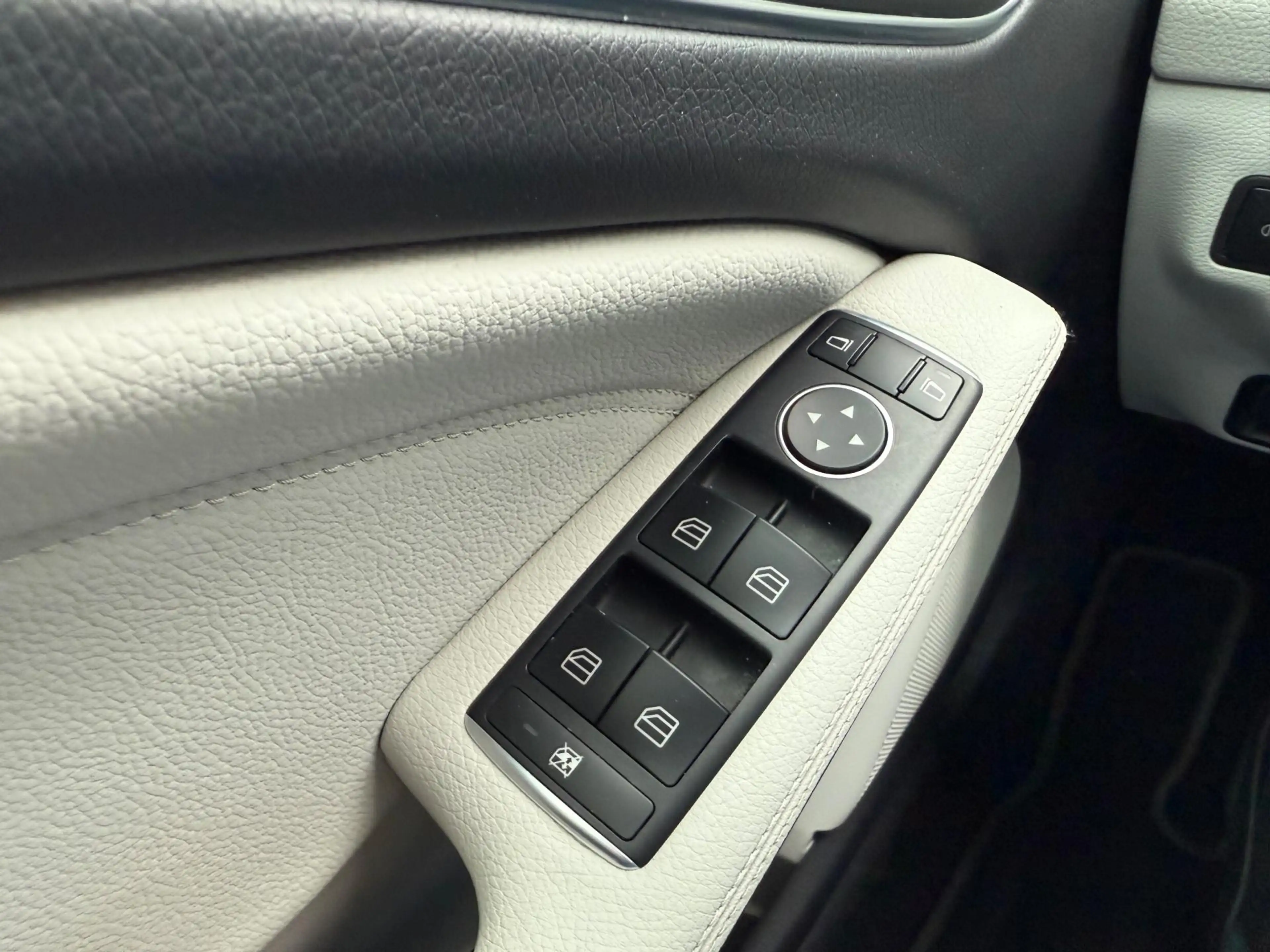 Mercedes-Benz GLA 180 Ambition Automaat | Camera | PanoDak | Org. NL | L — photo 15