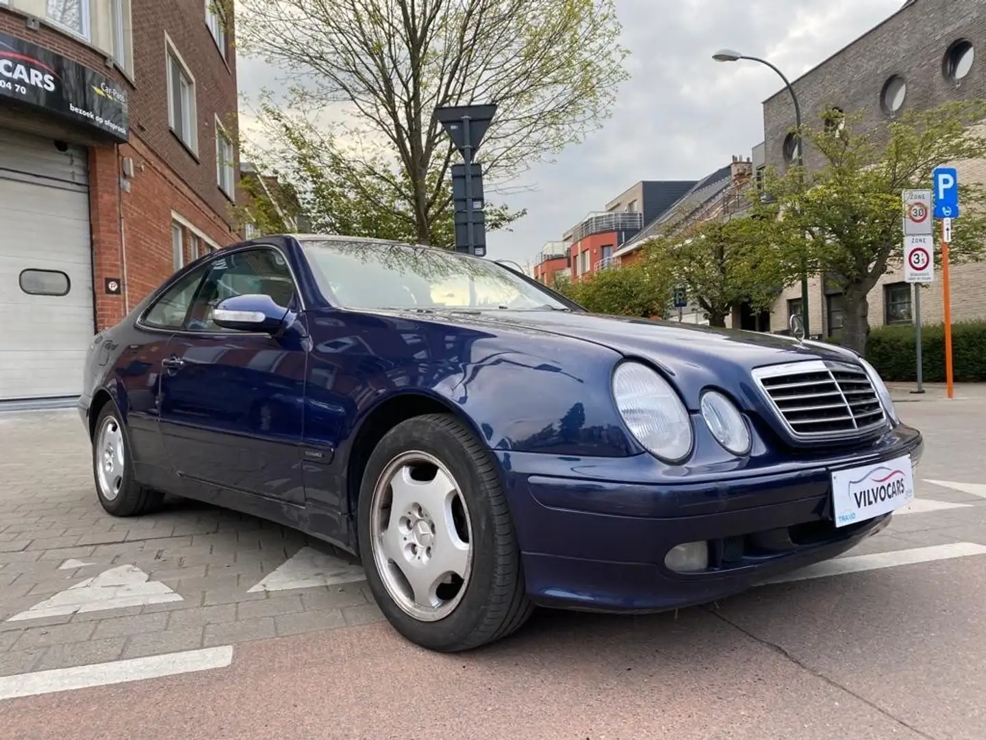 Mercedes-Benz CLK 200 Avantgarde Bleu - 2