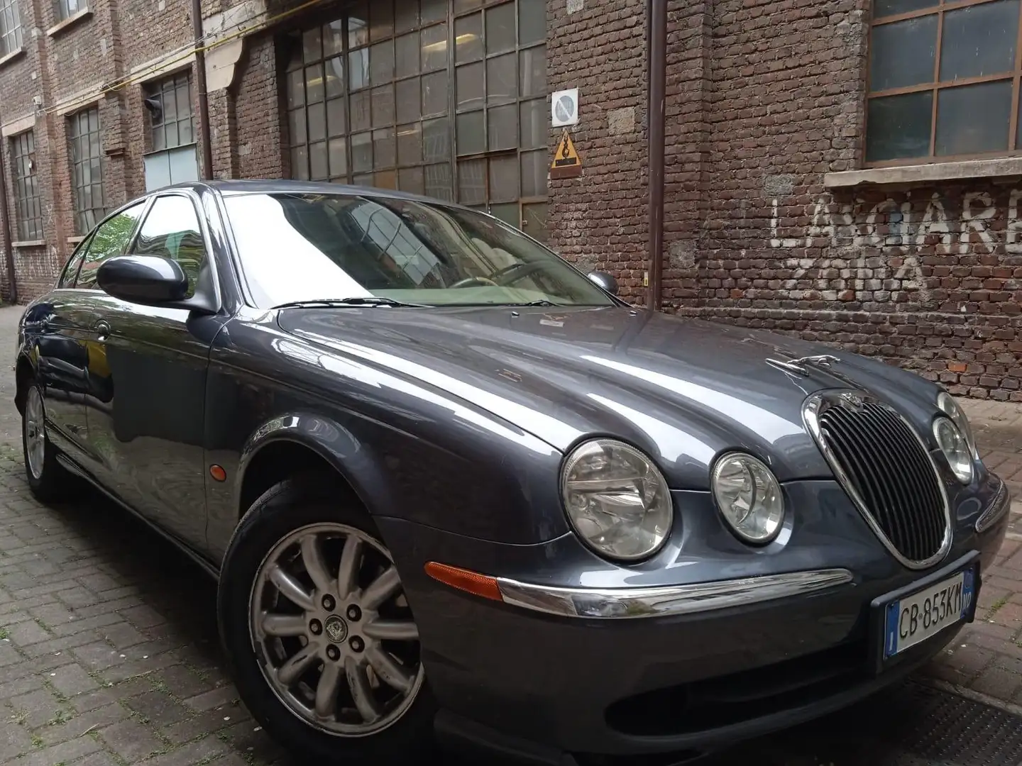 Jaguar S-Type S-Type 2.5 V6 Executive auto Grey - 1