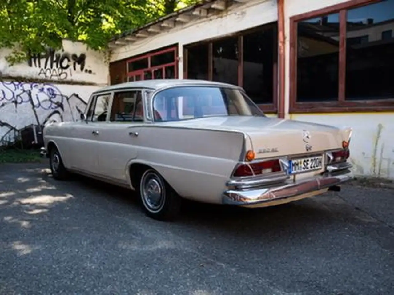 Mercedes-Benz 220 SE b (W111) Limousine, foto 3