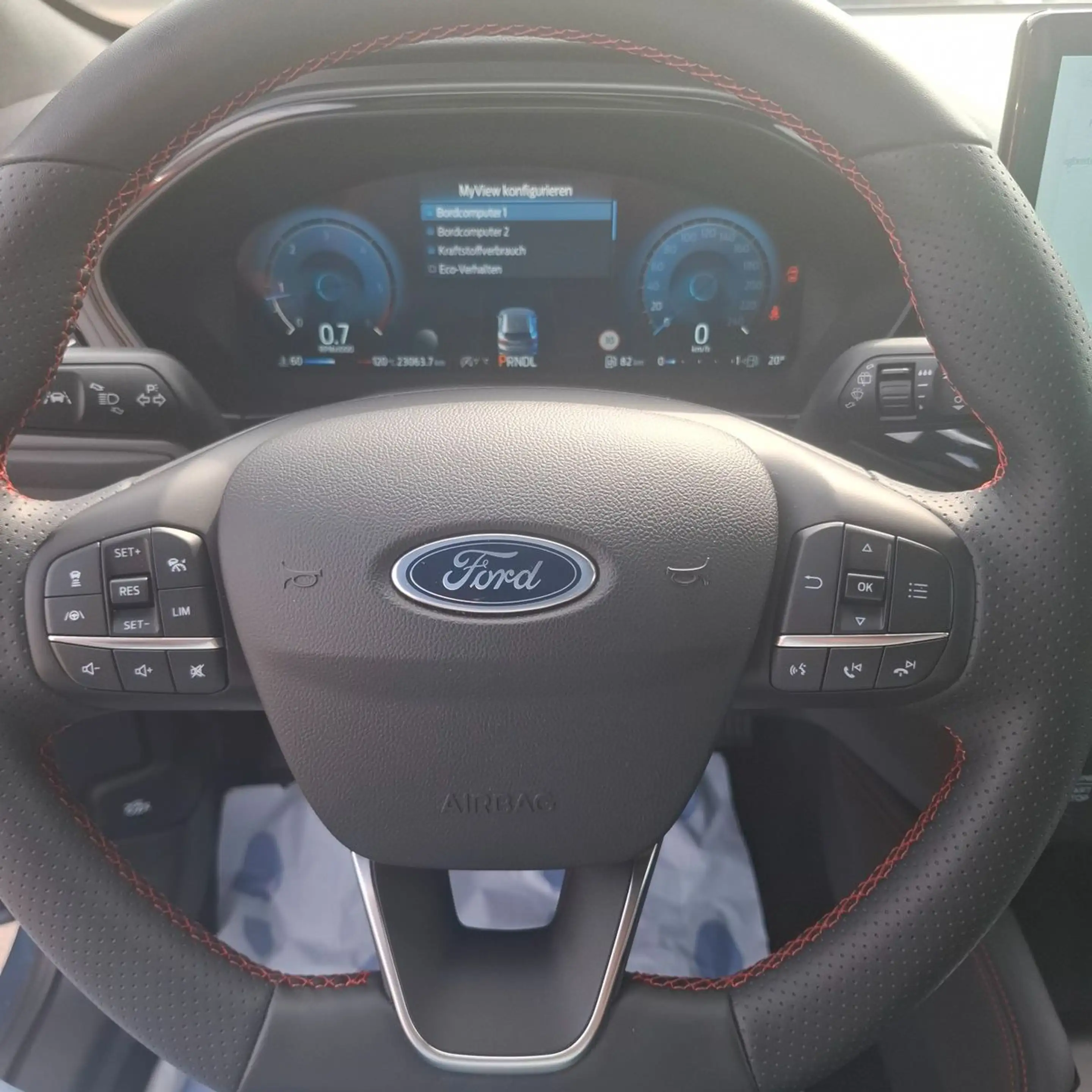 Ford Focus ST-Line X  ACC+Panoramadach+Head-Up — photo 13