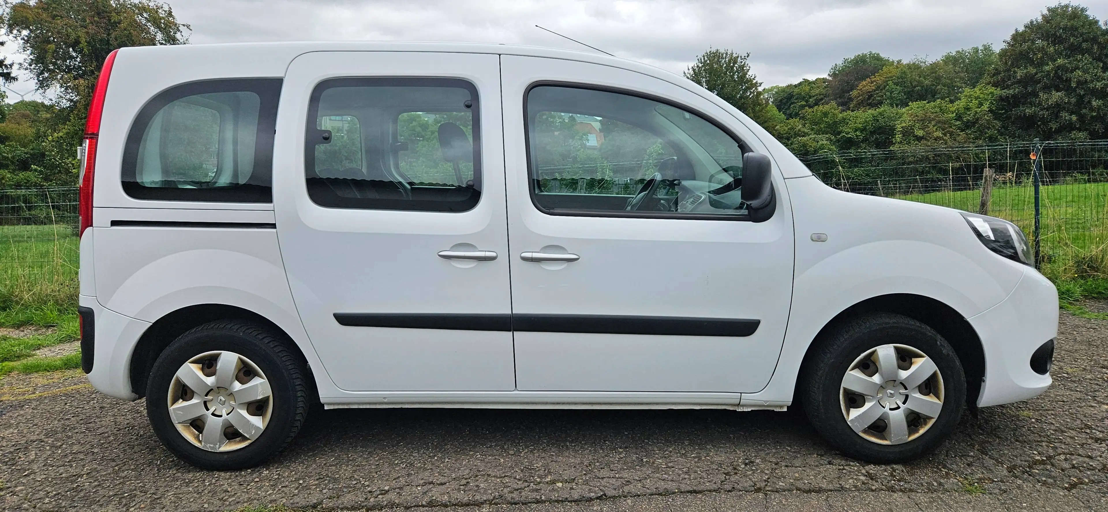 Renault Kangoo Kangoo 1.2 TCe Limited — photo 3