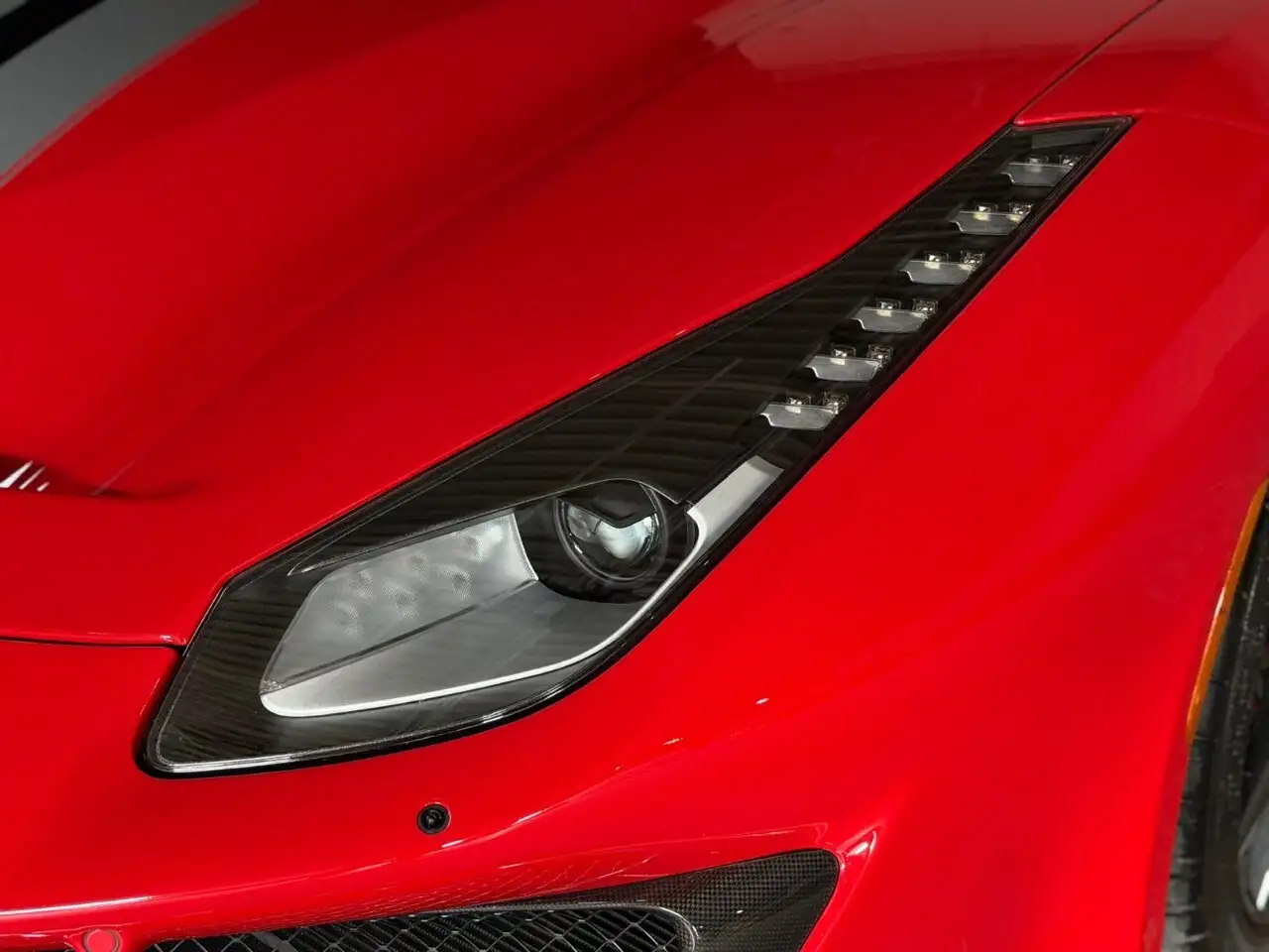 Ferrari 488 снимка Ferrari 488