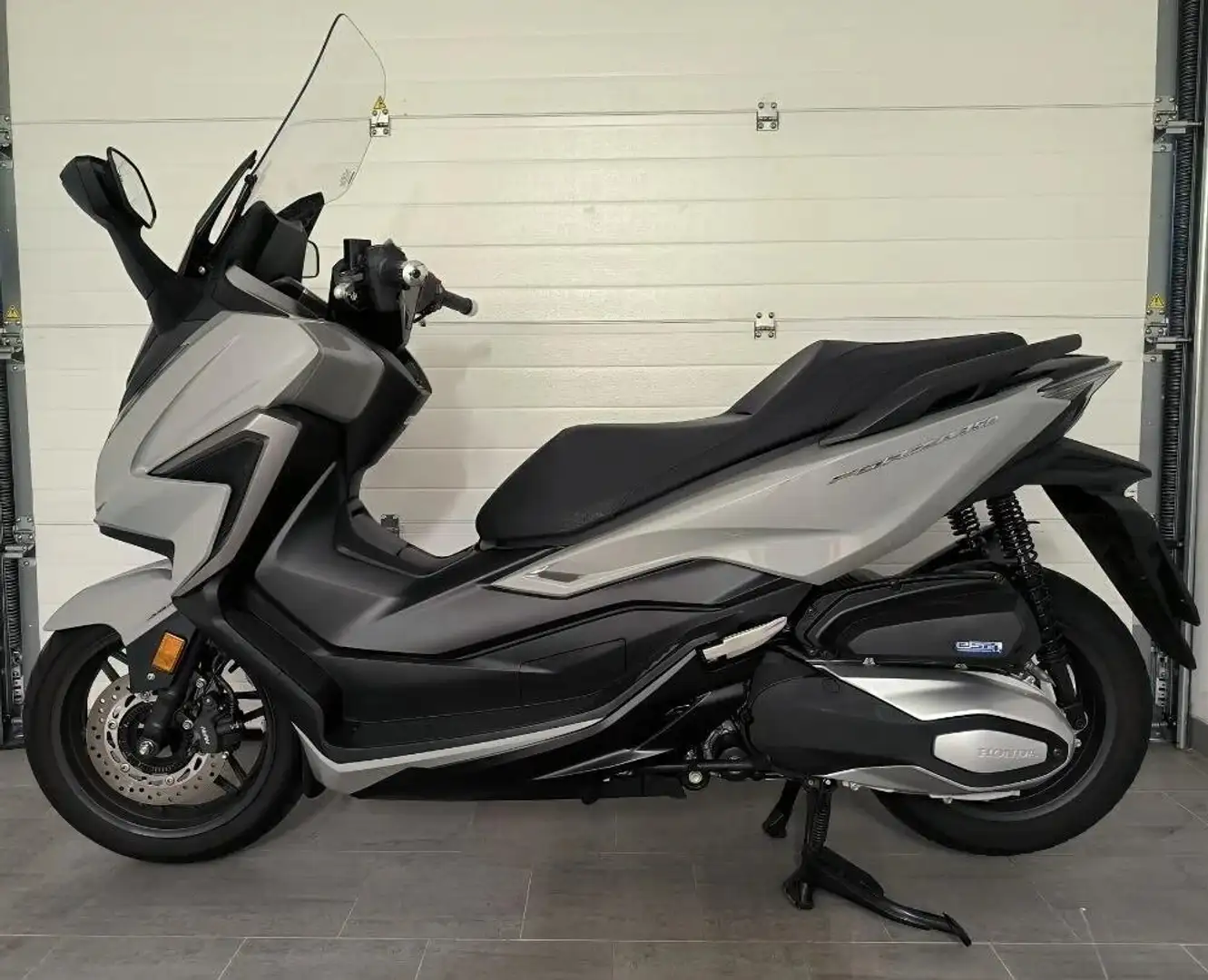 Honda Forza 350 Gris - 1