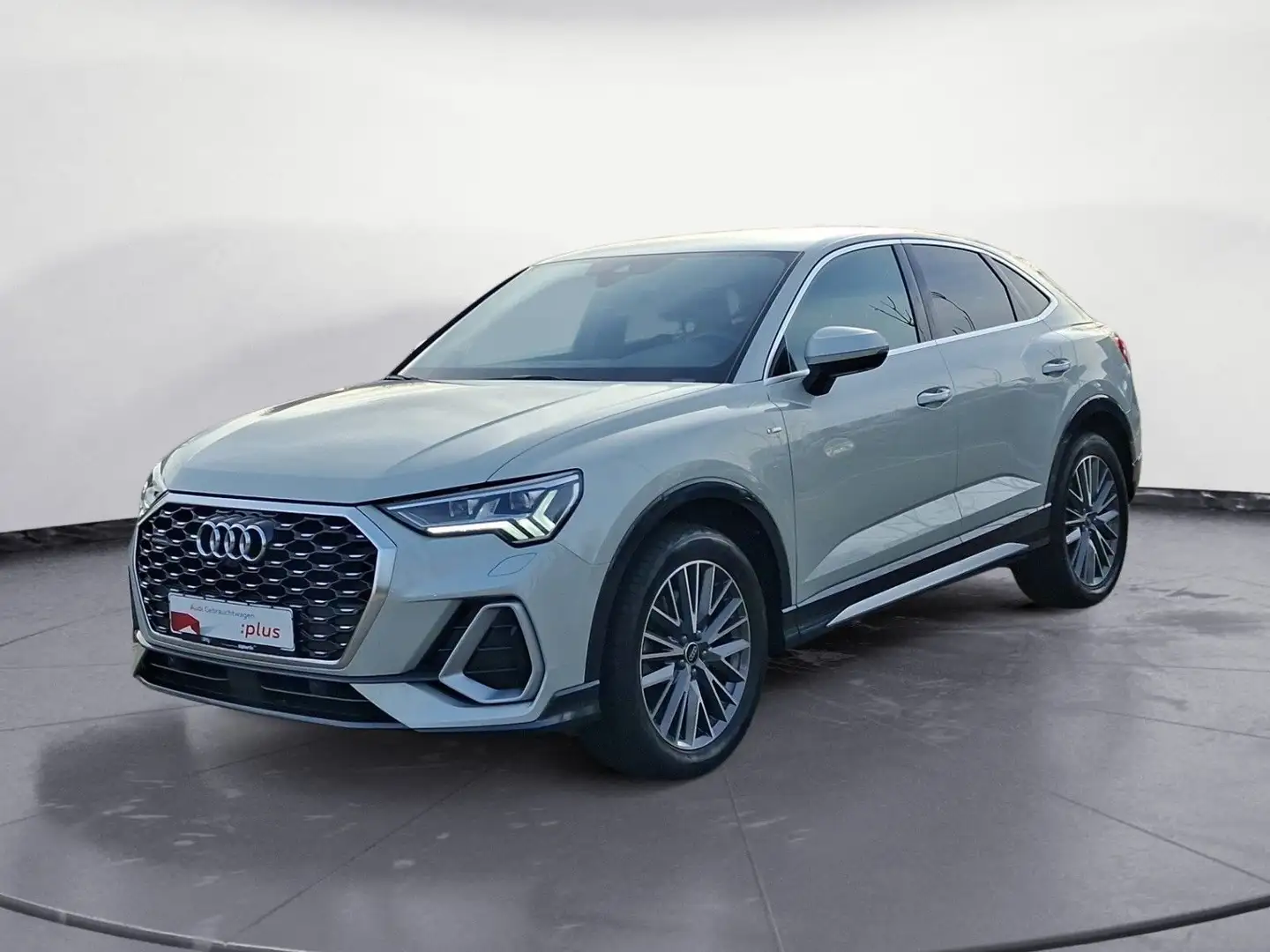 Audi Q3 40 TFSI Sportback quattro S tronic S line Silber - 2