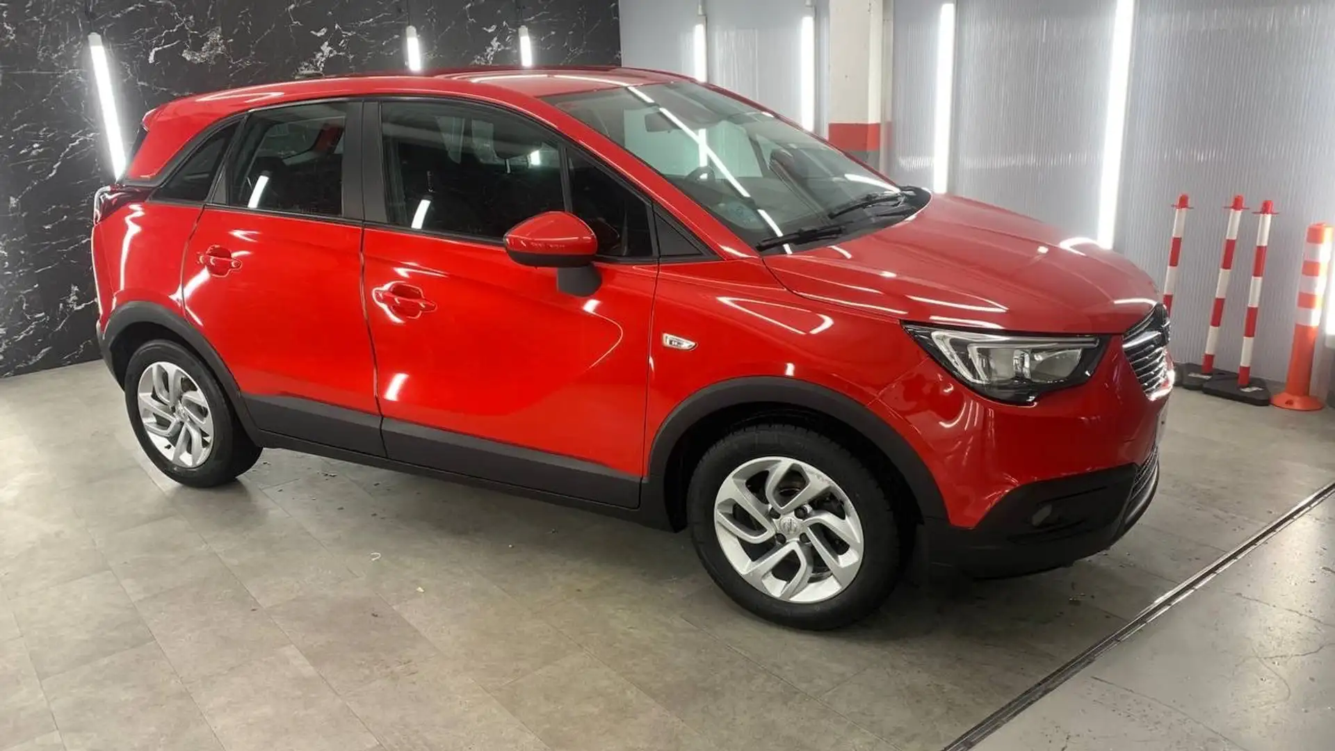 Opel Crossland X Crossland X 1.2 MPFI Selective 81 Selective Rojo - 1