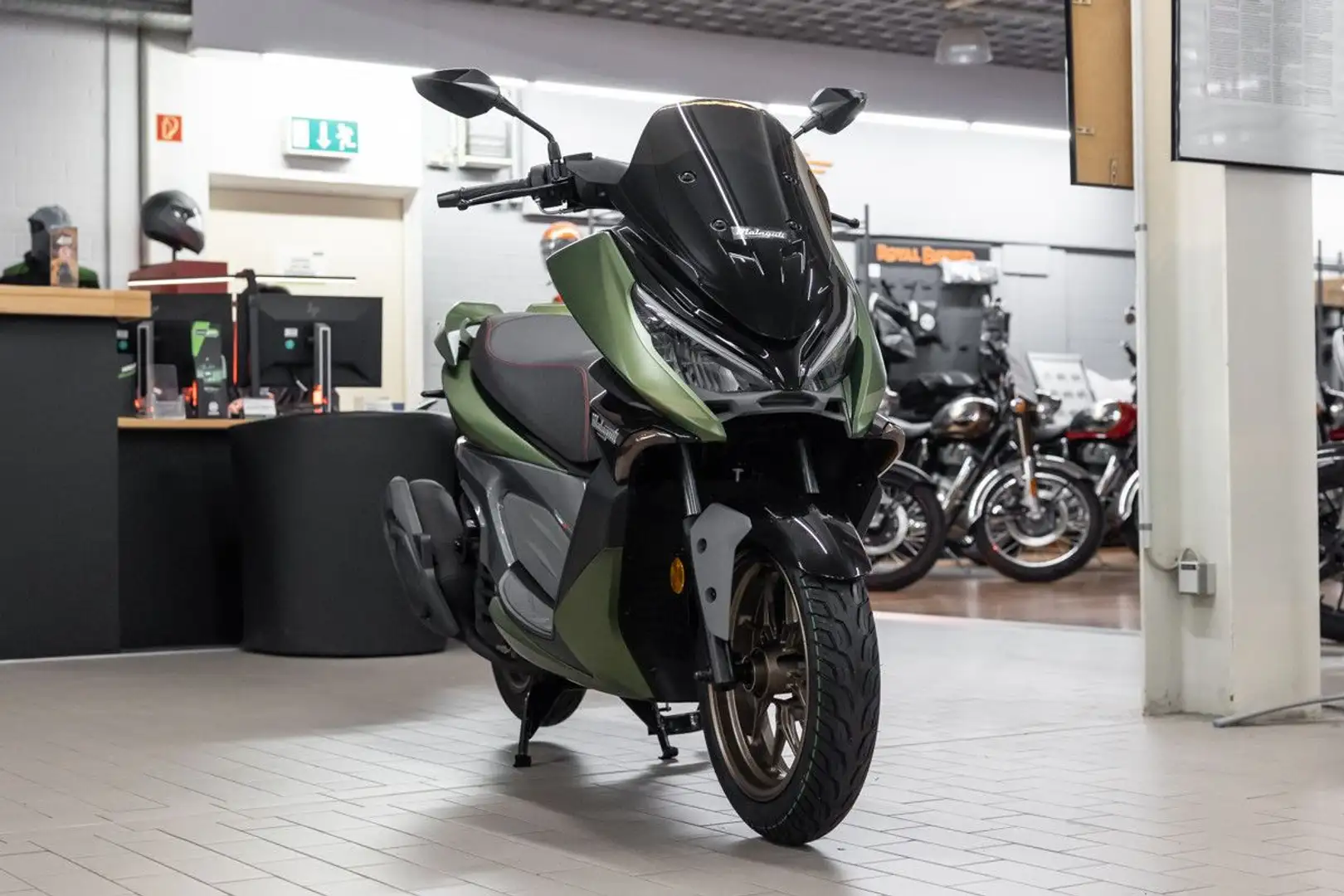 Malaguti Madison 125 ABS, sofort lieferbar, Lieferservice Grün - 2