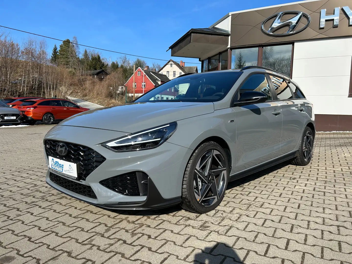Hyundai i30 Kombi 1.5 T-GDi N-Line-Navi-LED Grau - 1