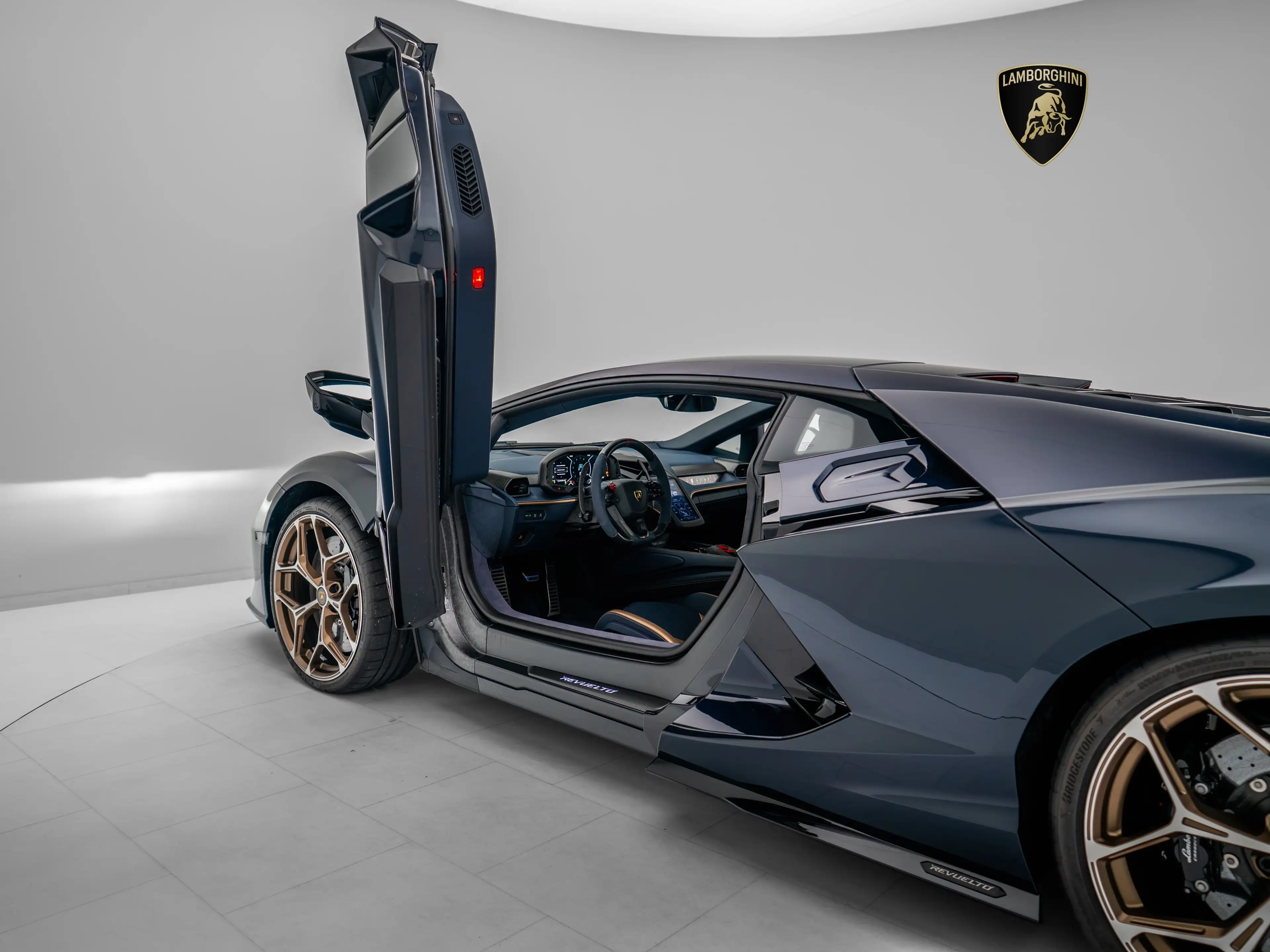 Lamborghini Revuelto I Ad Personam I Lamborghini Hamburg — photo 7