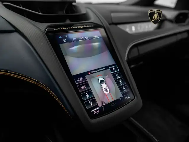 Lamborghini Revuelto view 15