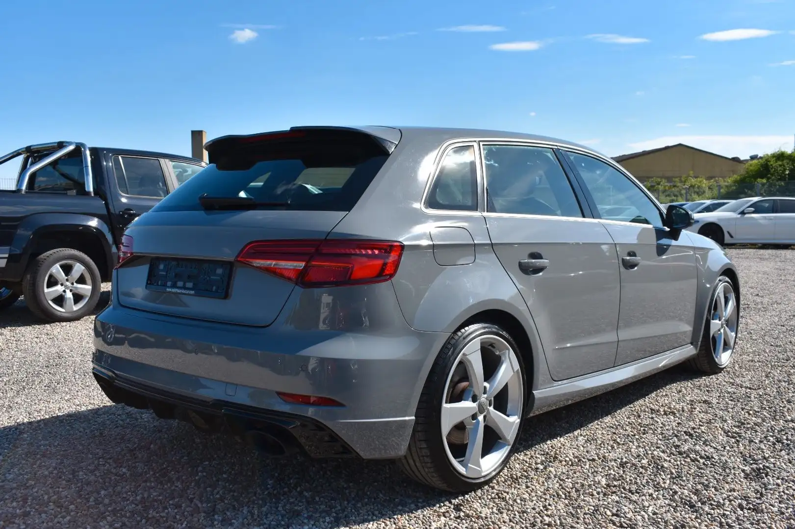 Audi RS3 RS 3 Sportback 2.5 quattro B&O Grau - 2