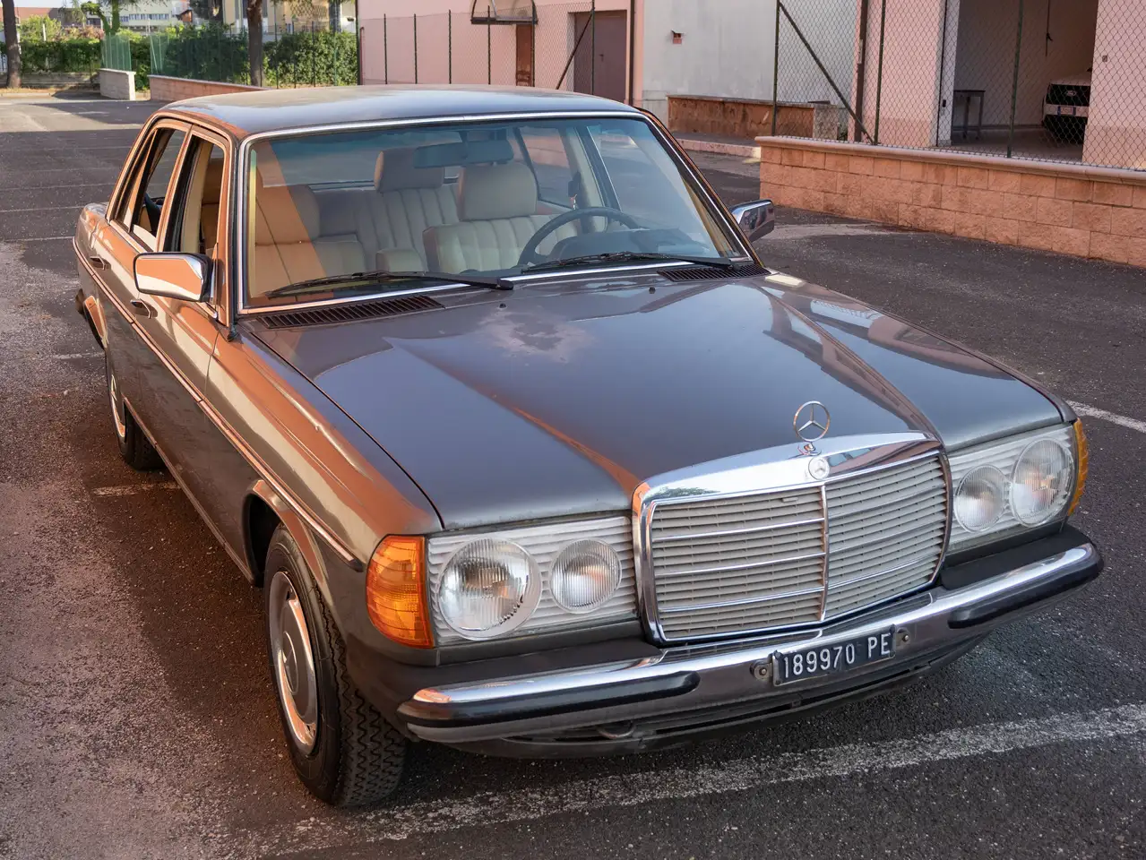 Mercedes-Benz E 230 w123, foto 4