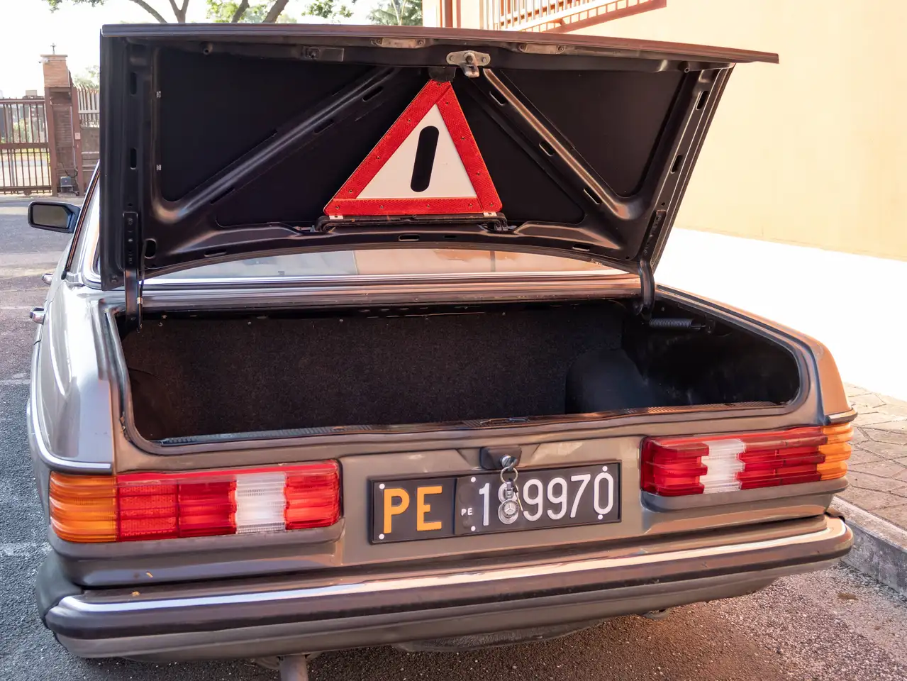 Mercedes-Benz E 230 w123, foto 6