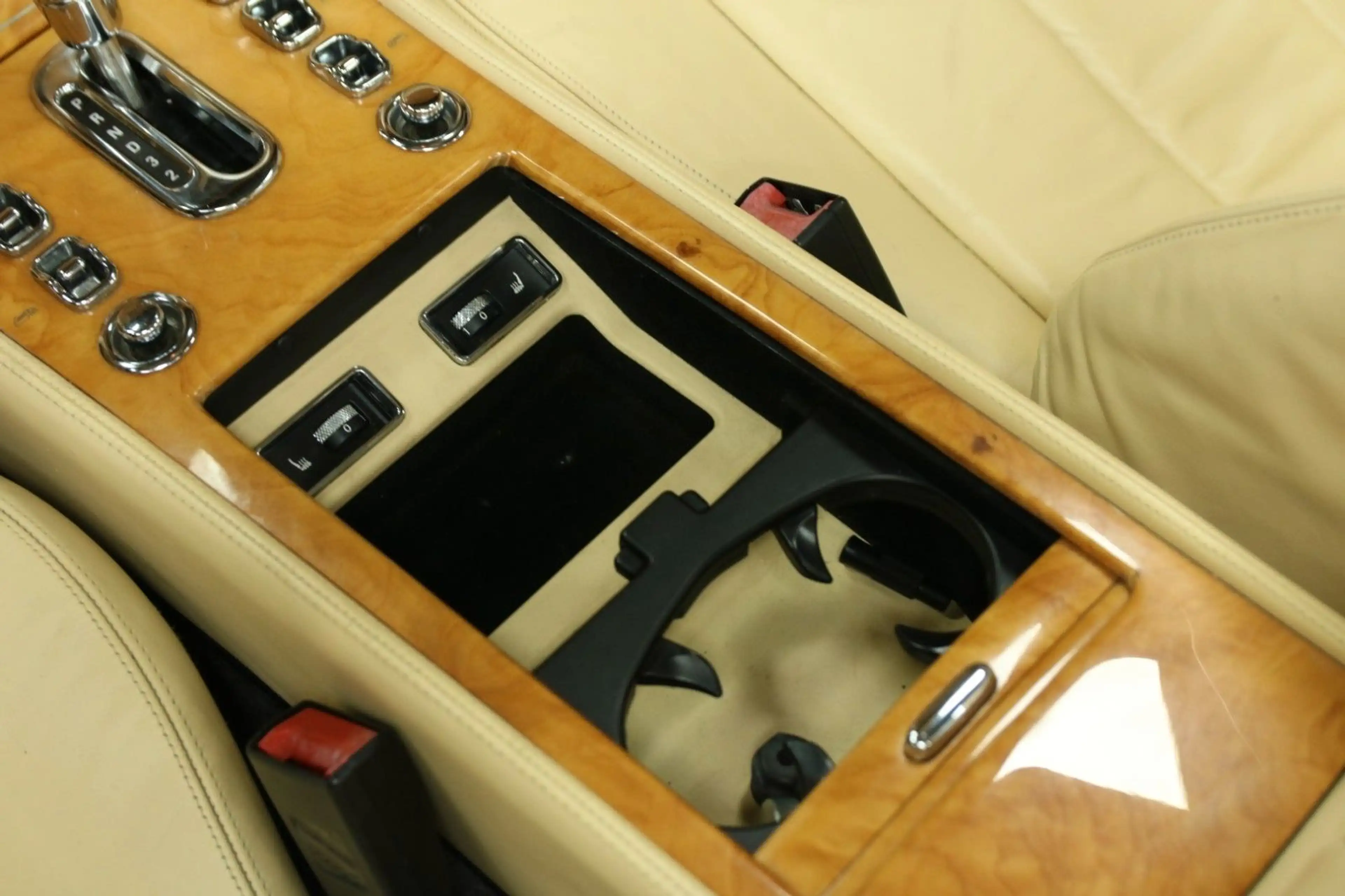 Bentley Azure Cabrio — photo 21