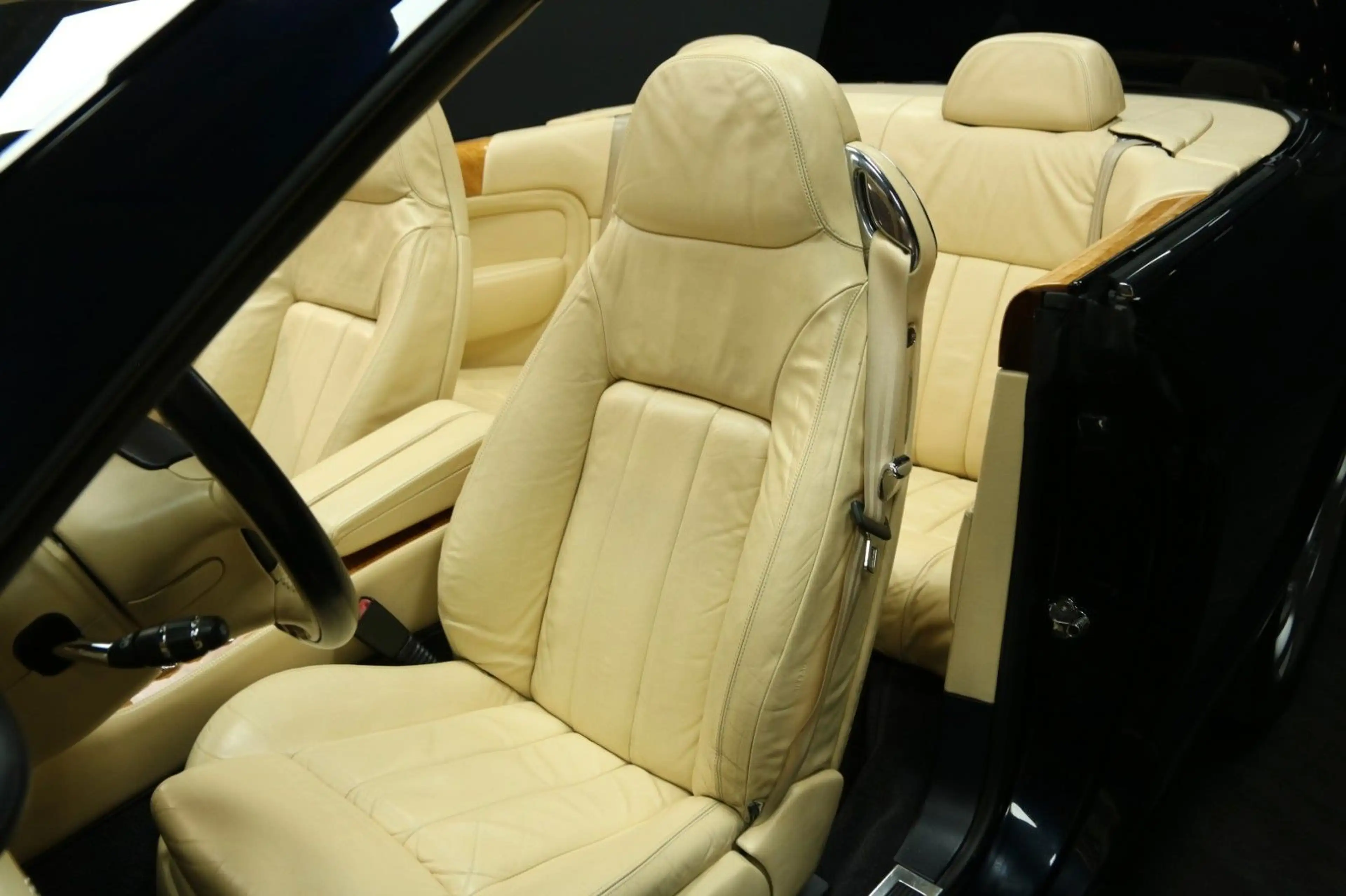 Bentley Azure Cabrio — photo 13