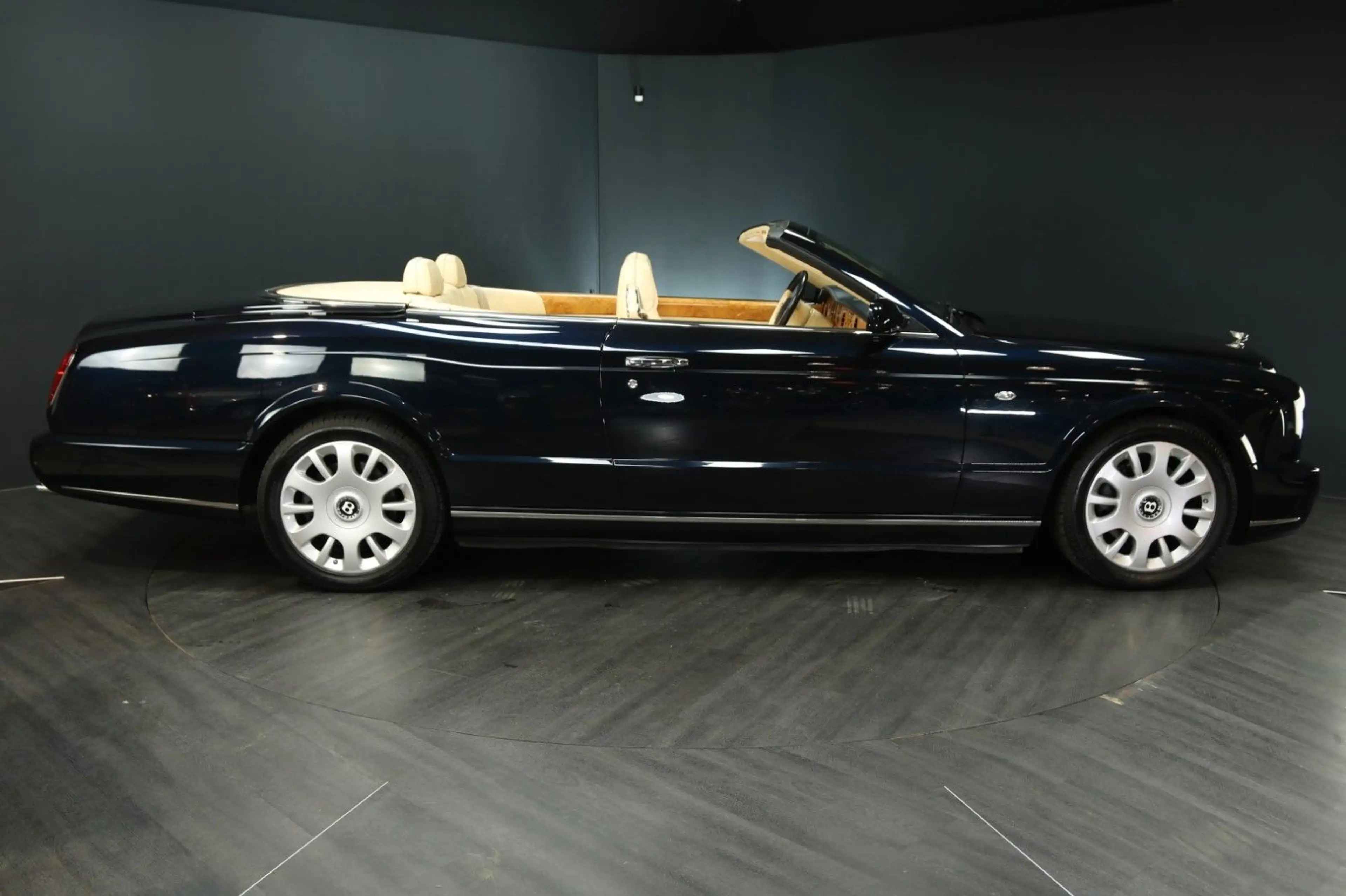 Bentley Azure Cabrio — photo 6