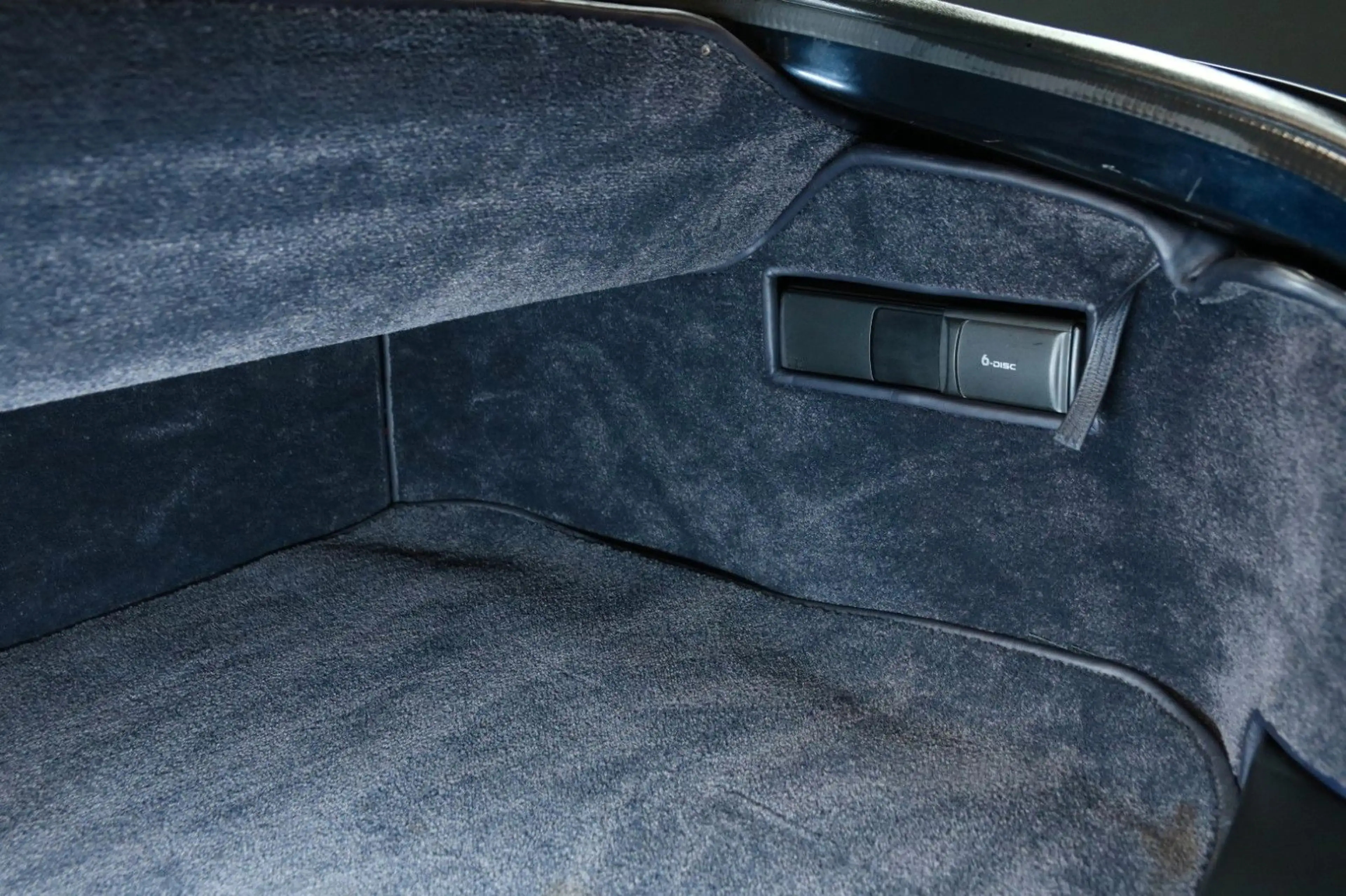 Bentley Azure Cabrio — photo 45
