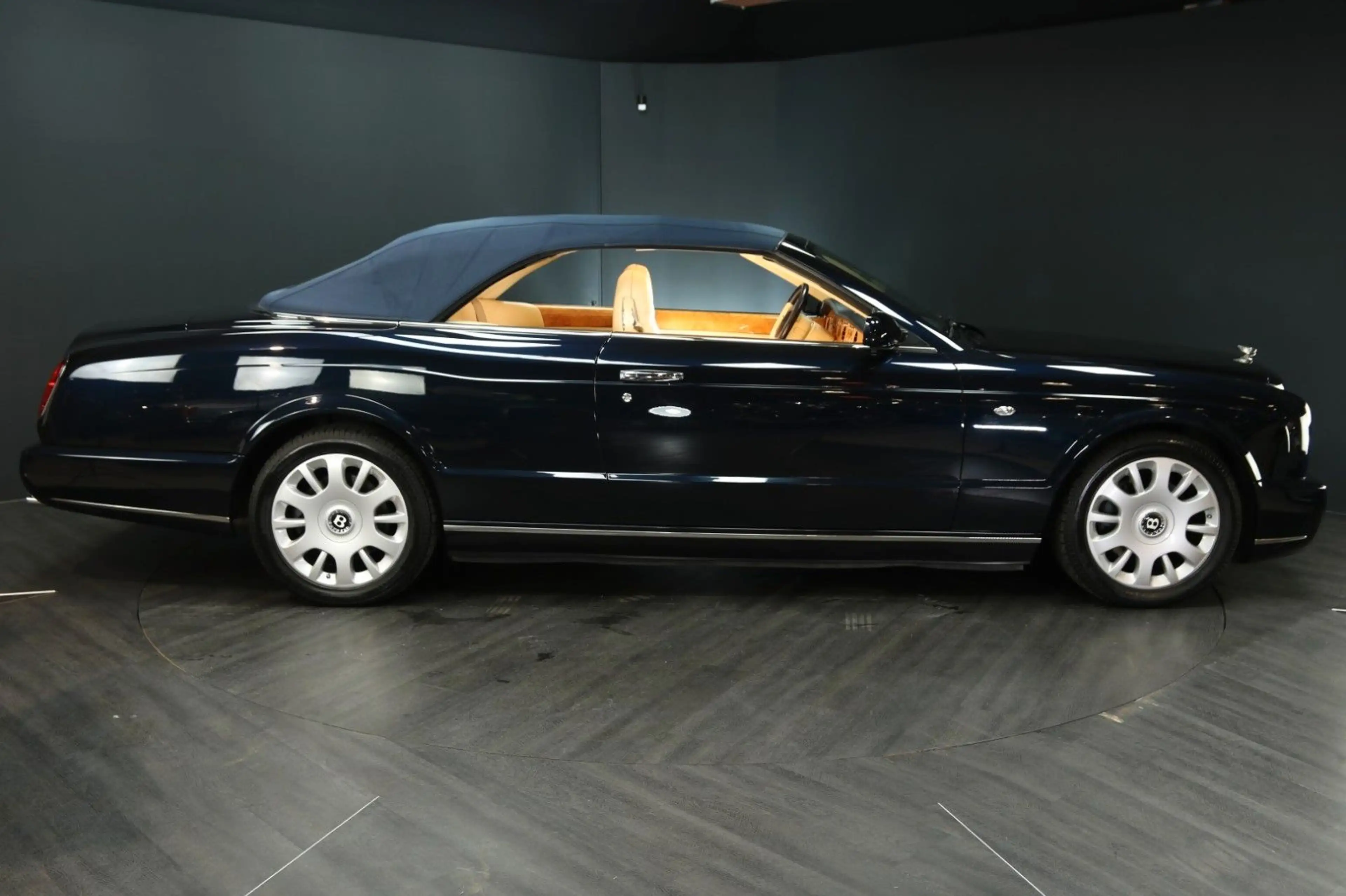 Bentley Azure Cabrio — photo 38