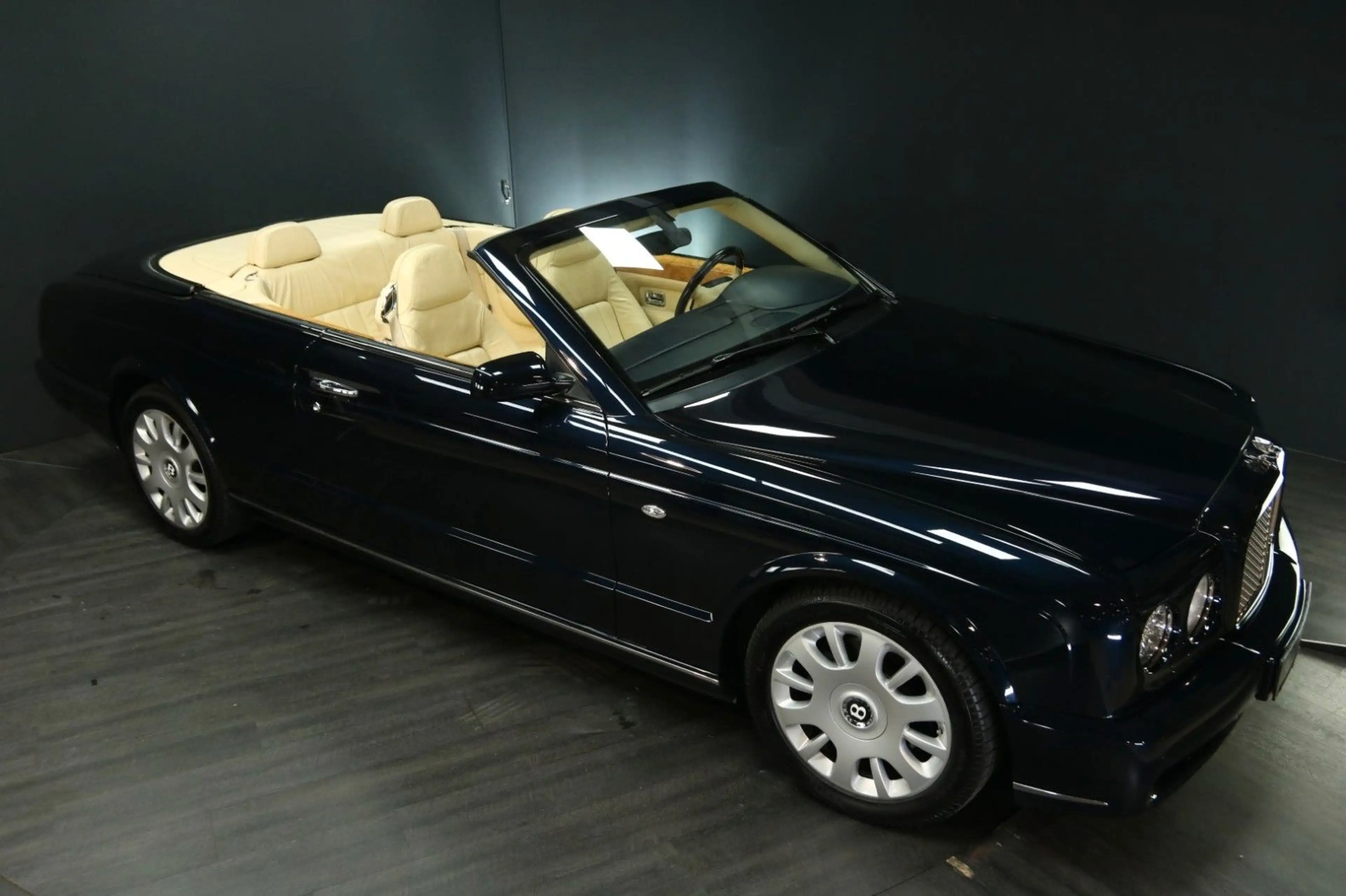 Bentley Azure Cabrio — photo 33