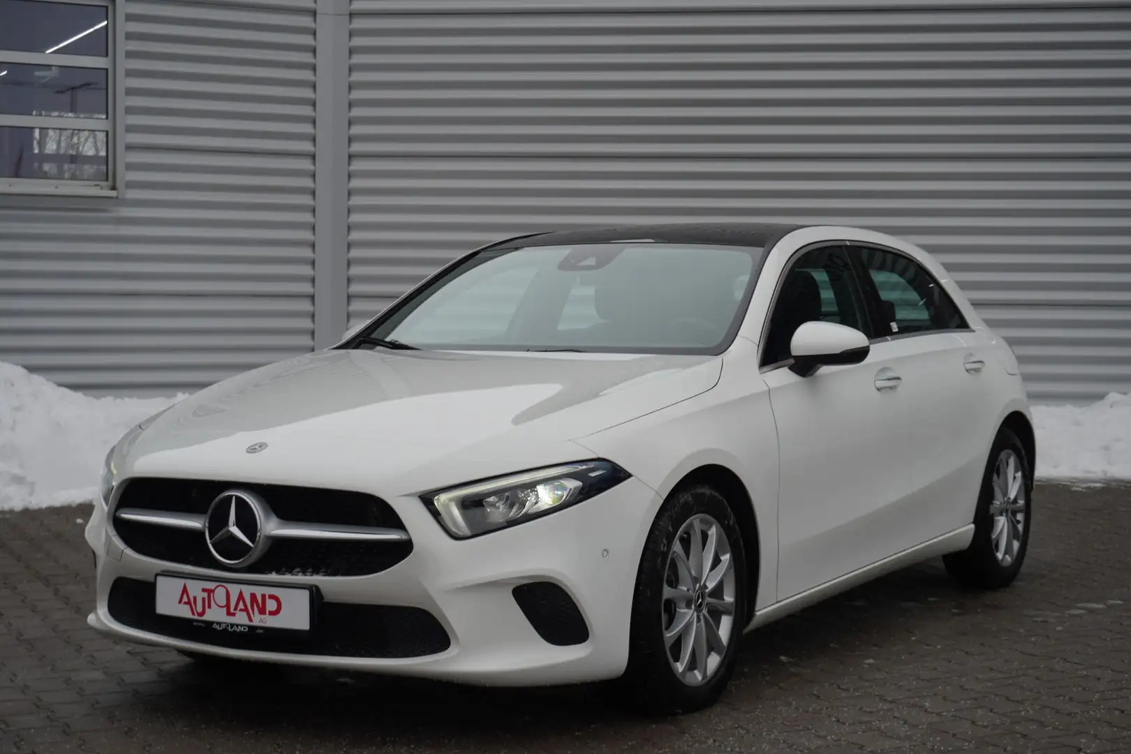 Mercedes-Benz A 220 A220 7G-DCT Progressive LED Navi Panorama Weiß - 2
