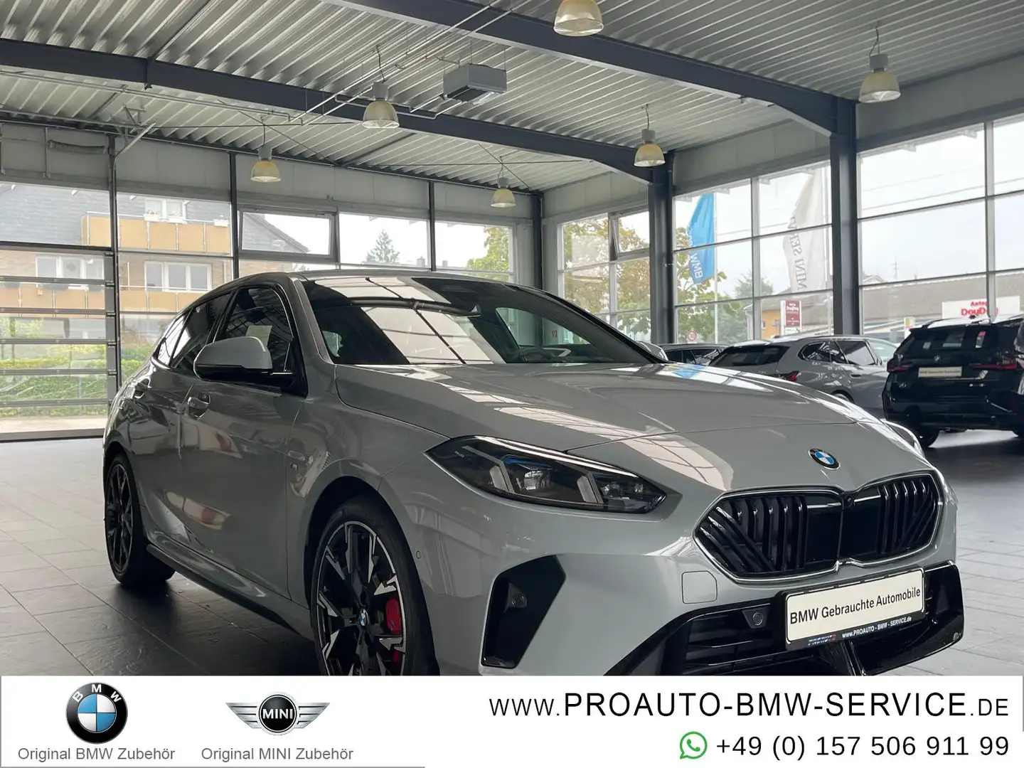 BMW 120 i M Sport Pro PANO/HUD/Komf.Zg/Driv.As+/19"/360° Grijs - 1